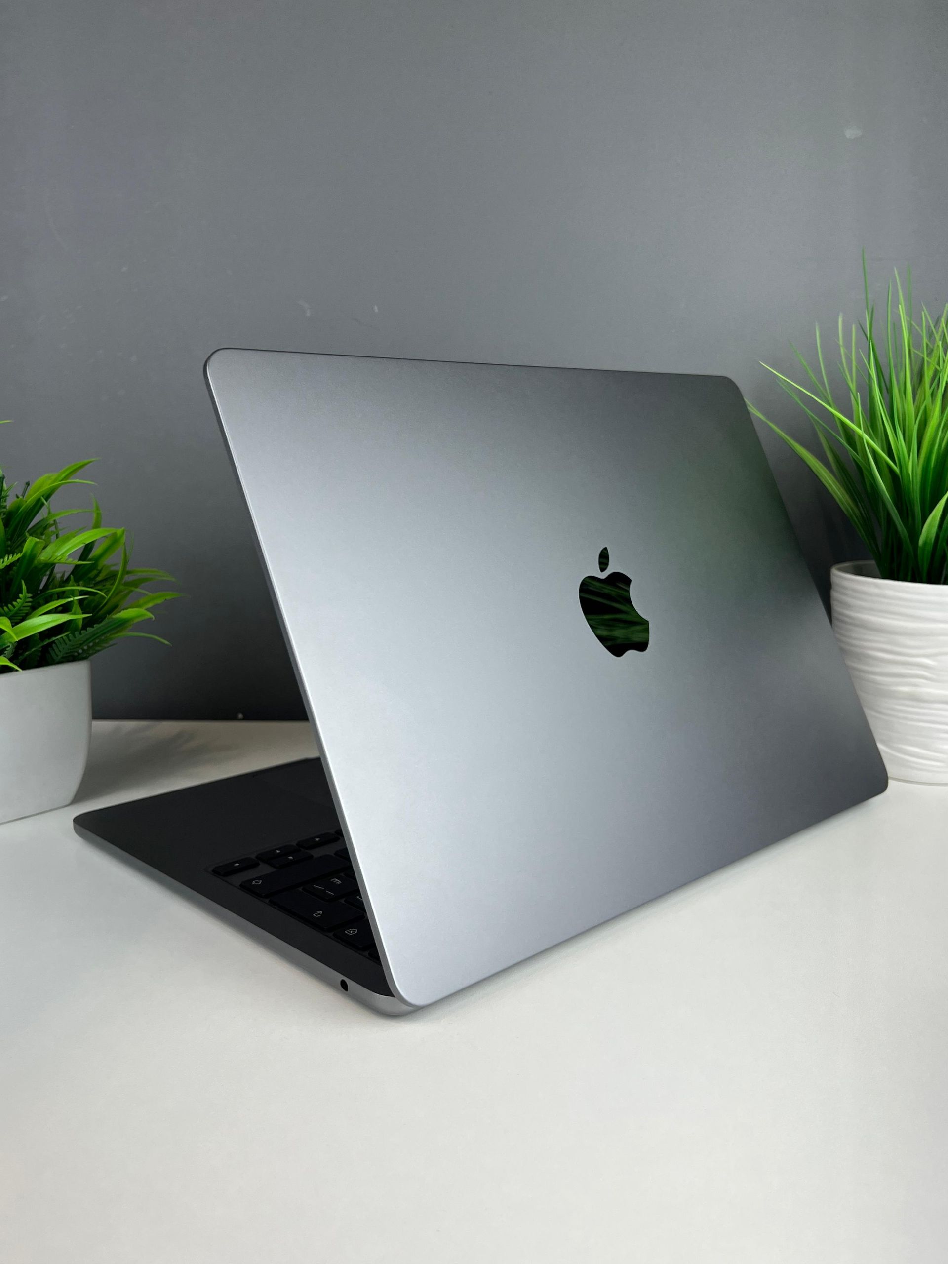 Ноутбук Apple macbook air 13 m2 Apple M2 ядер 8 GB 256 GB 13 дюймов