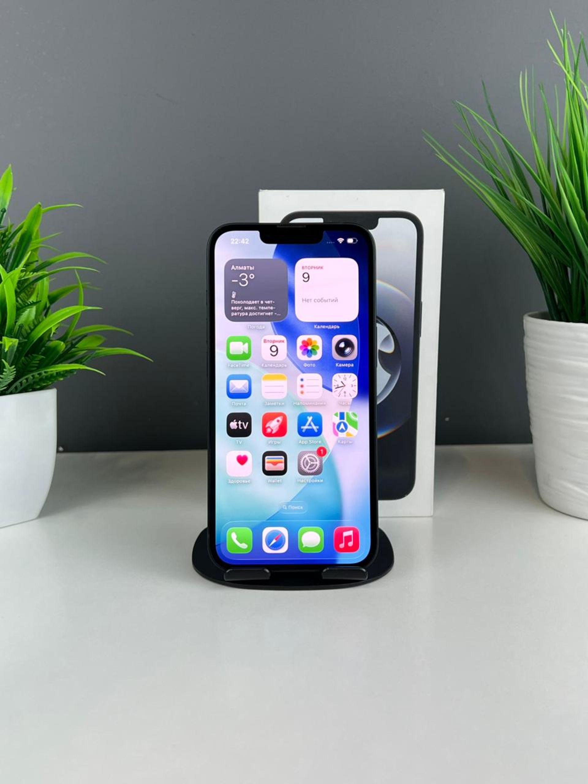 Apple iPhone 16e 256GB - фото_1