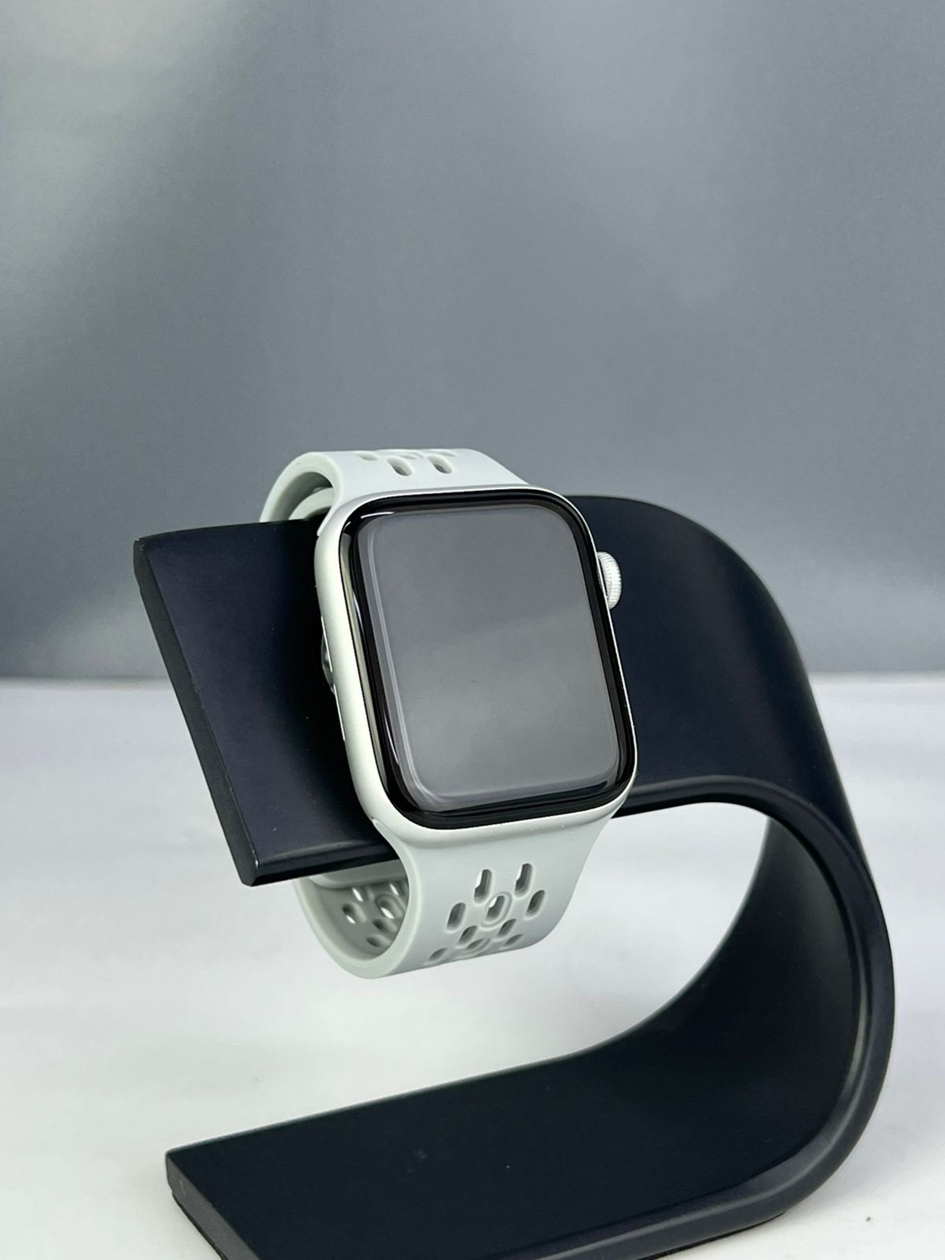 Apple Series SE 44 мм (2е поколение) 44mm