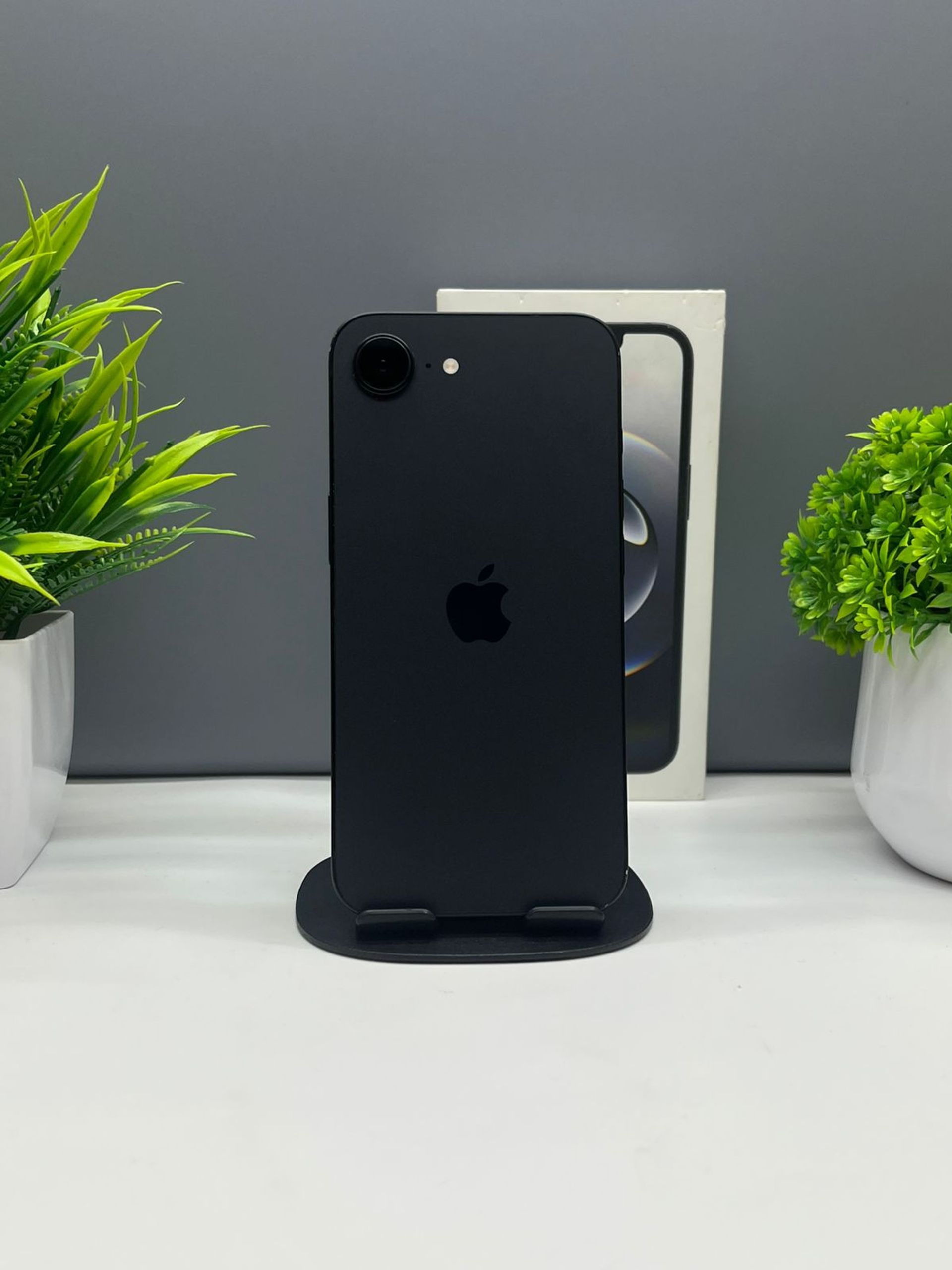 Apple iPhone 16e 128GB