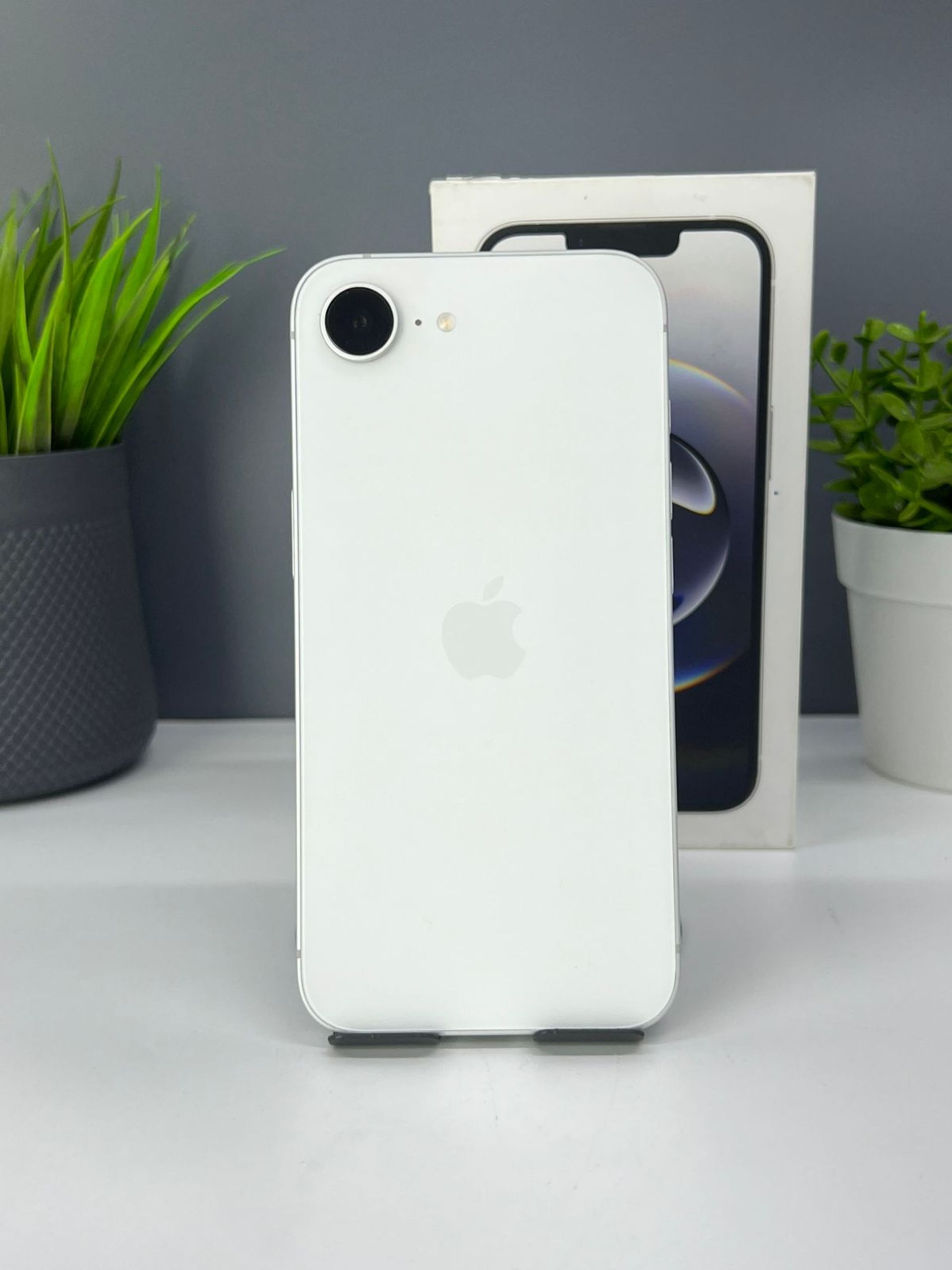 Apple iPhone 16e 128GB