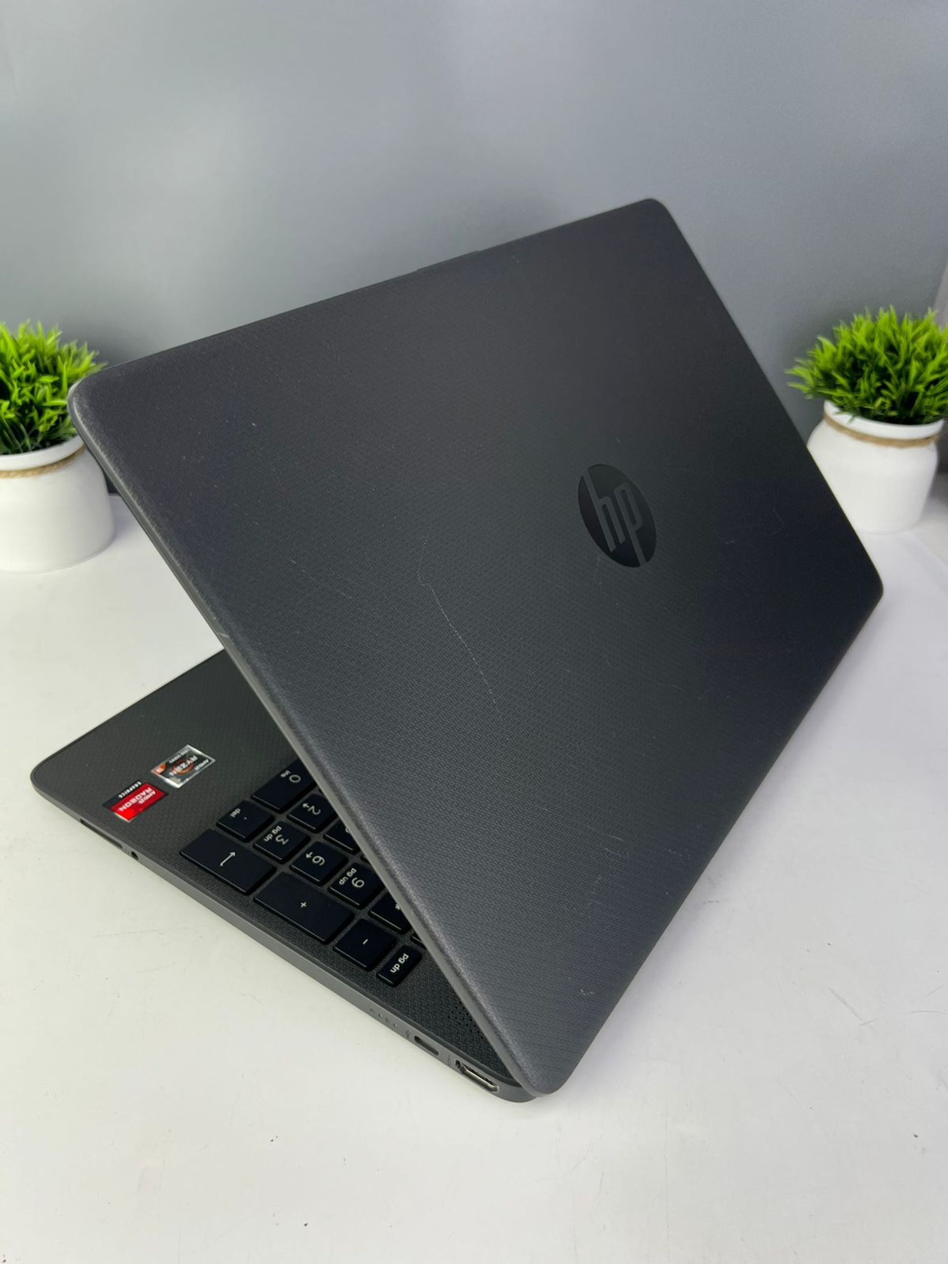Ноутбук Hp ryzen 3 (5-е поколение) 2023-2024 (4 ядер / 8 потоков) AMD Ryzen 3 5-поколение ядер 8 GB 256 GB 16 дюймов