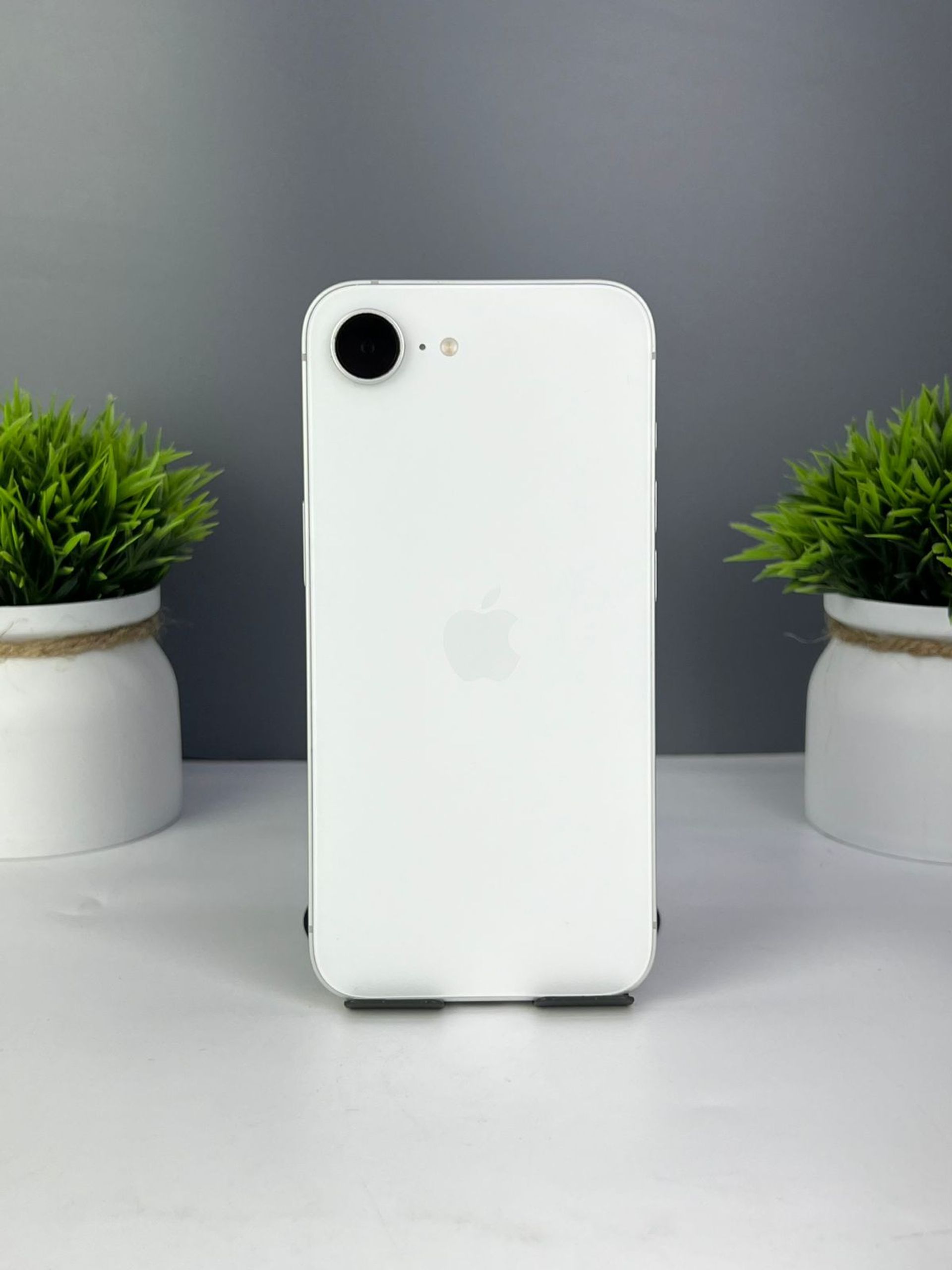 Apple iPhone 16e 128 GB