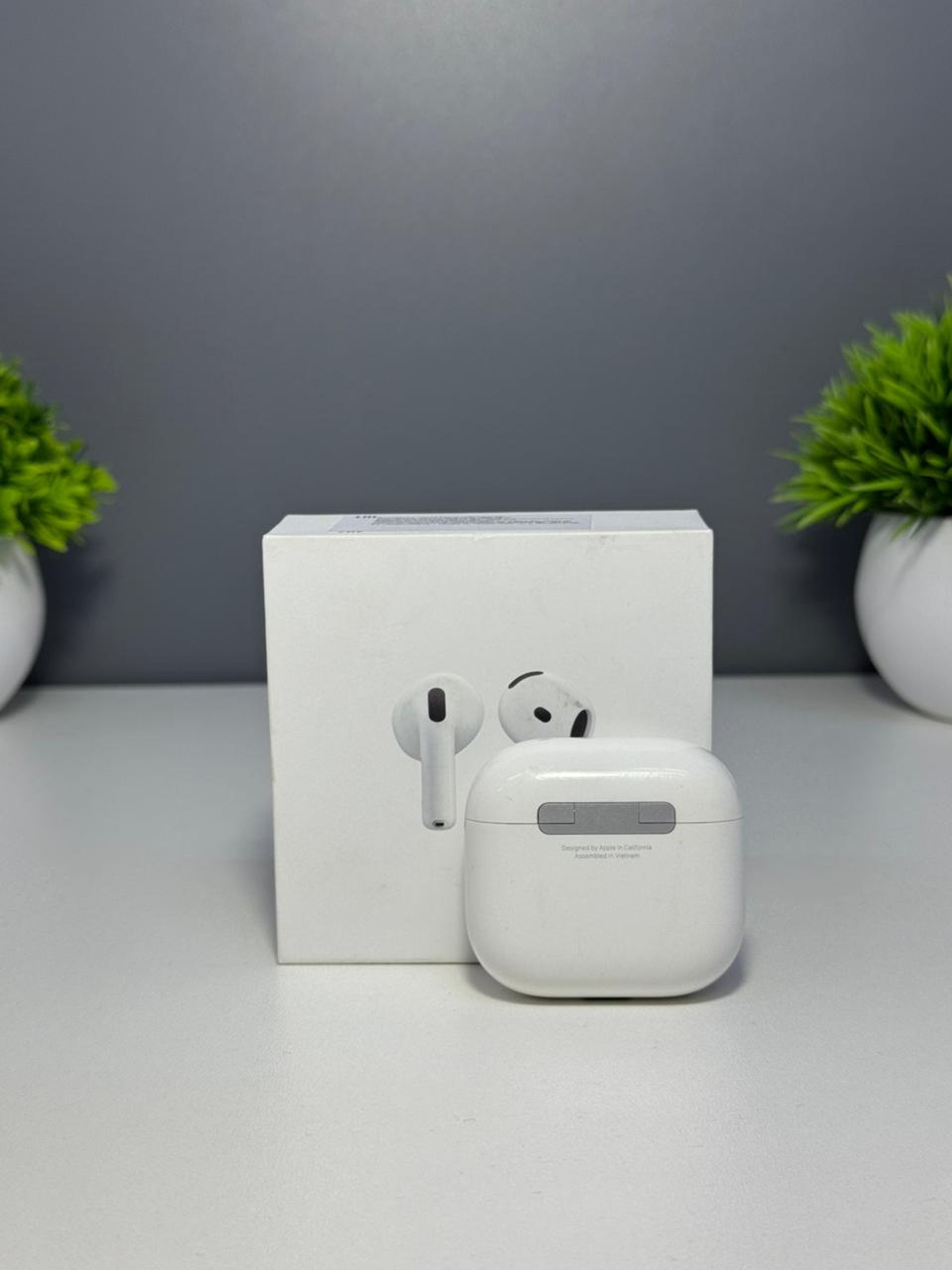 Apple AirPods 4 series
