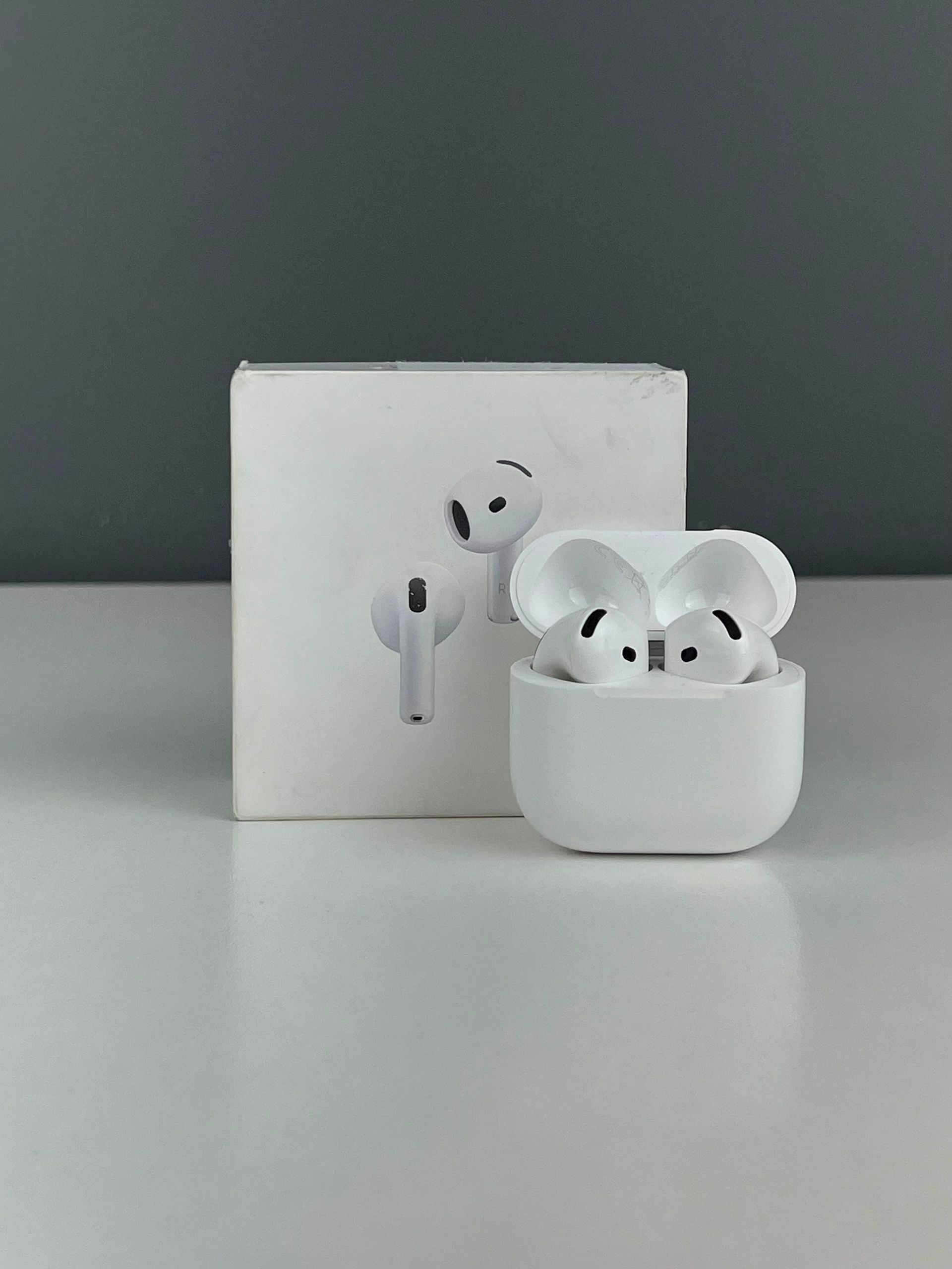 Apple AirPods 4 series