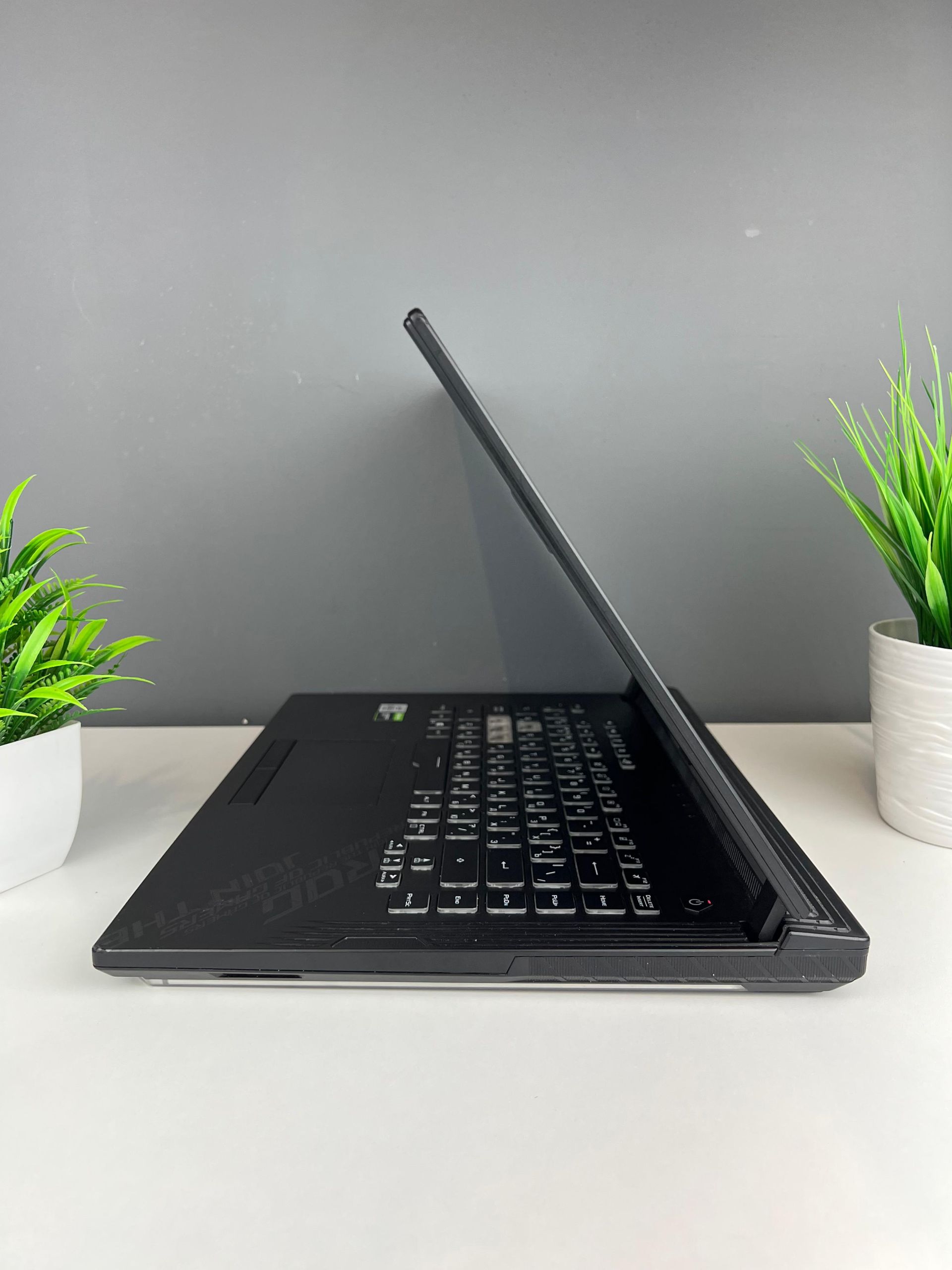 Ноутбук Acer Игровой  Intel Core i5  10-поколение  ядер 8 GB 500 GB 15 дюймов