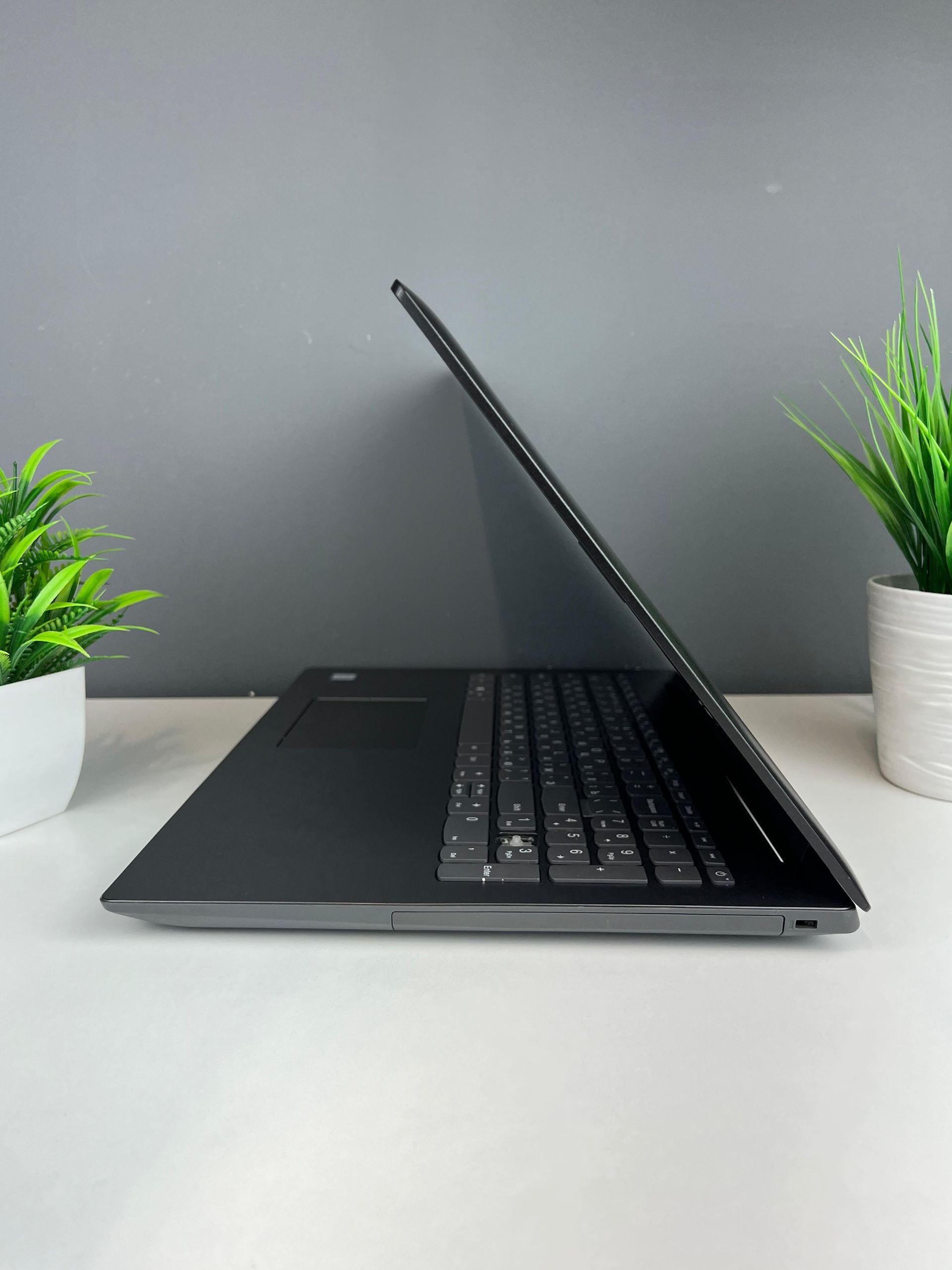 Ноутбук Lenovo Для работы и учебы  Intel Core i3  7-поколение  ядер 8 GB 15 дюймов