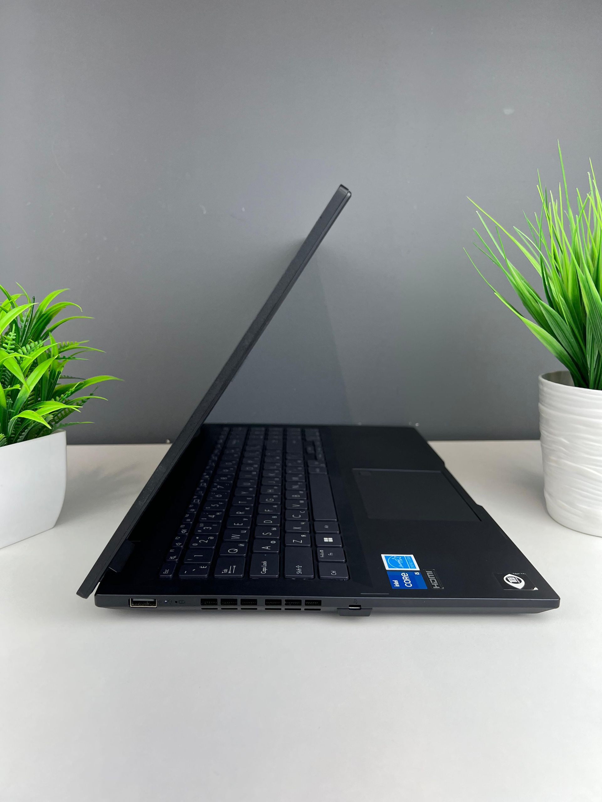 Ноутбук Asus core i5/13 пок  Intel Core i5  13-поколение  ядер 8 GB 500 GB 13 дюймов