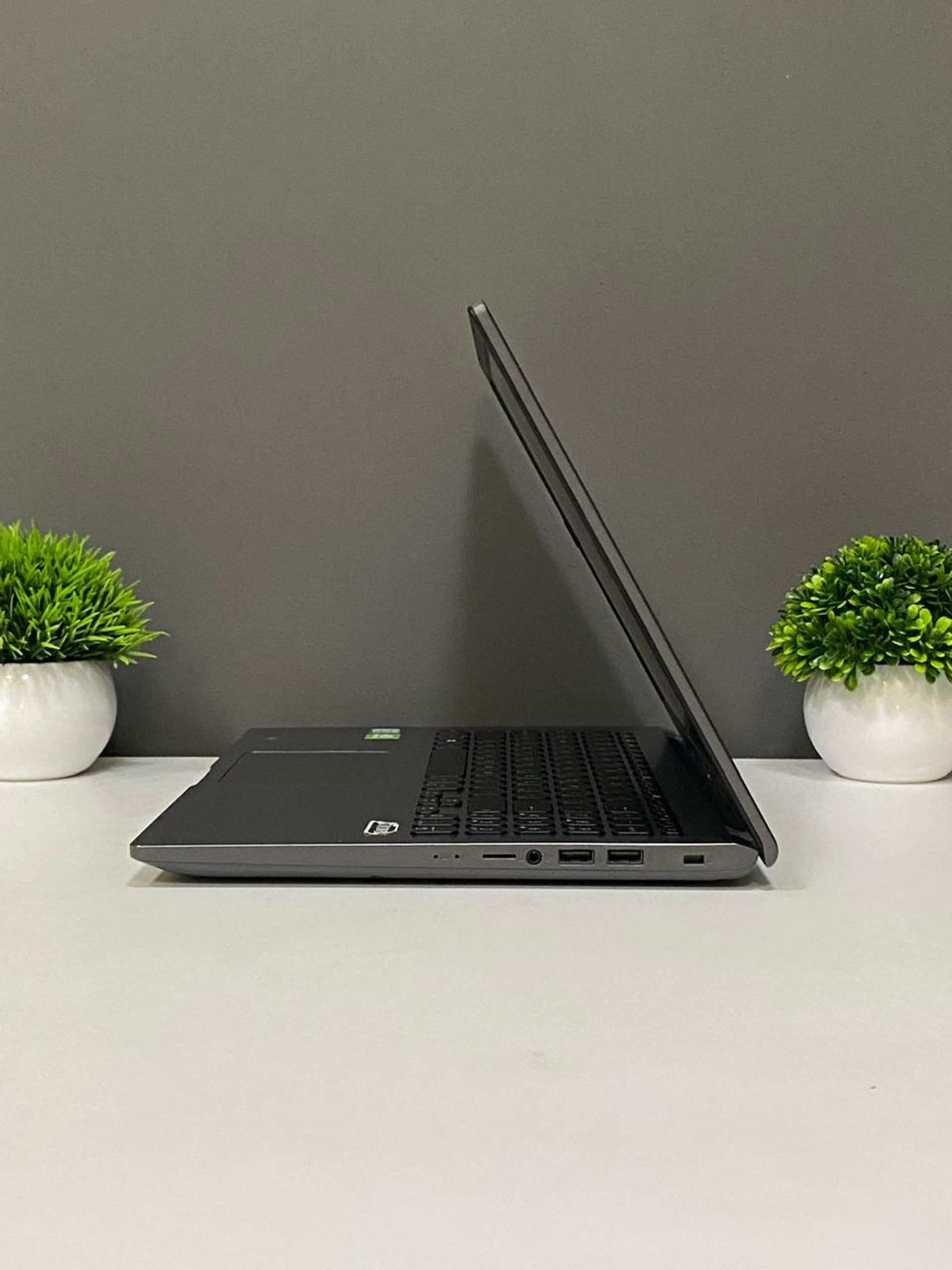 Asus Intel core i3/7gen