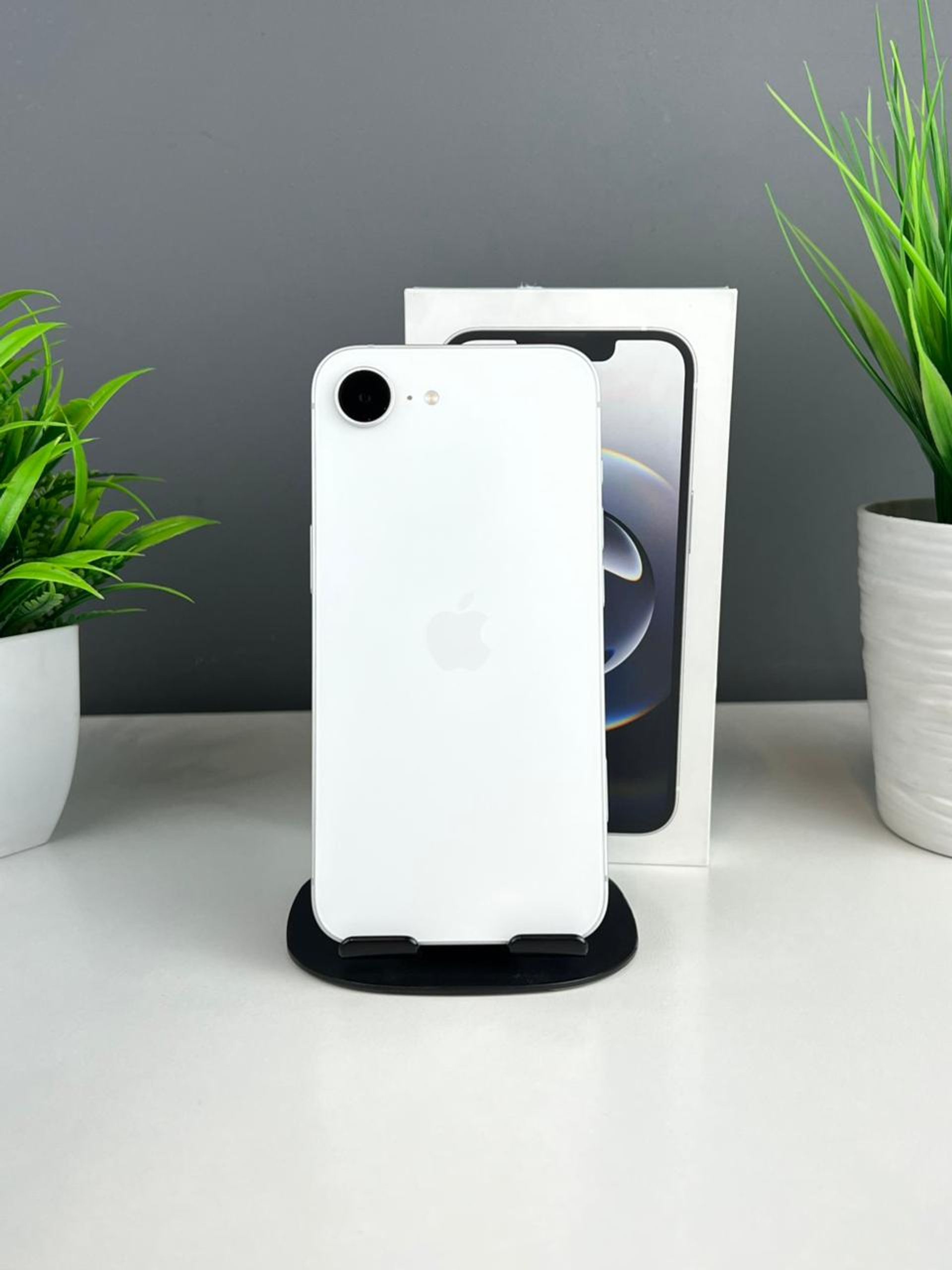 Apple iPhone 16e 128GB