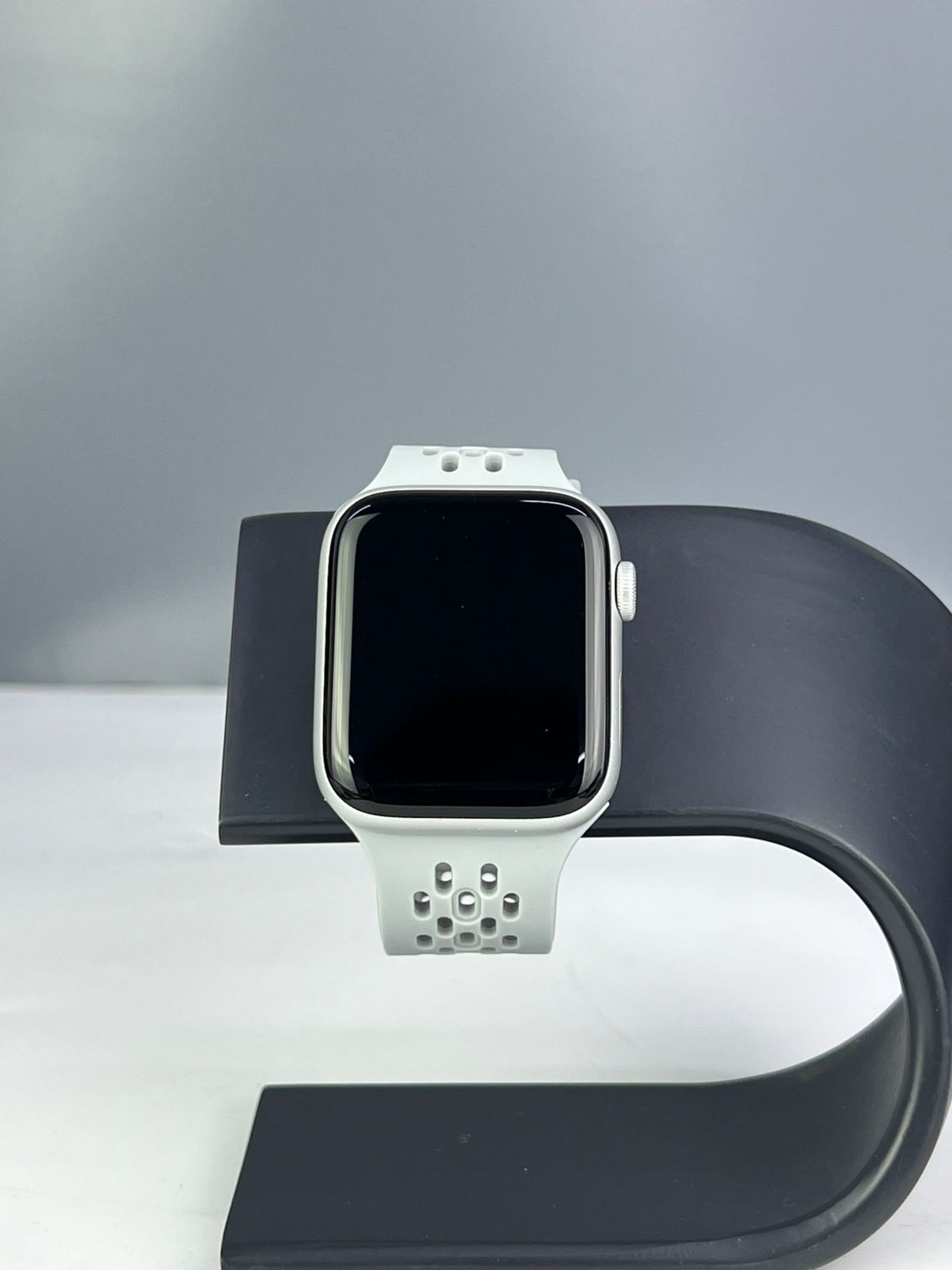 Apple Series SE 44 мм (2е поколение) 44mm