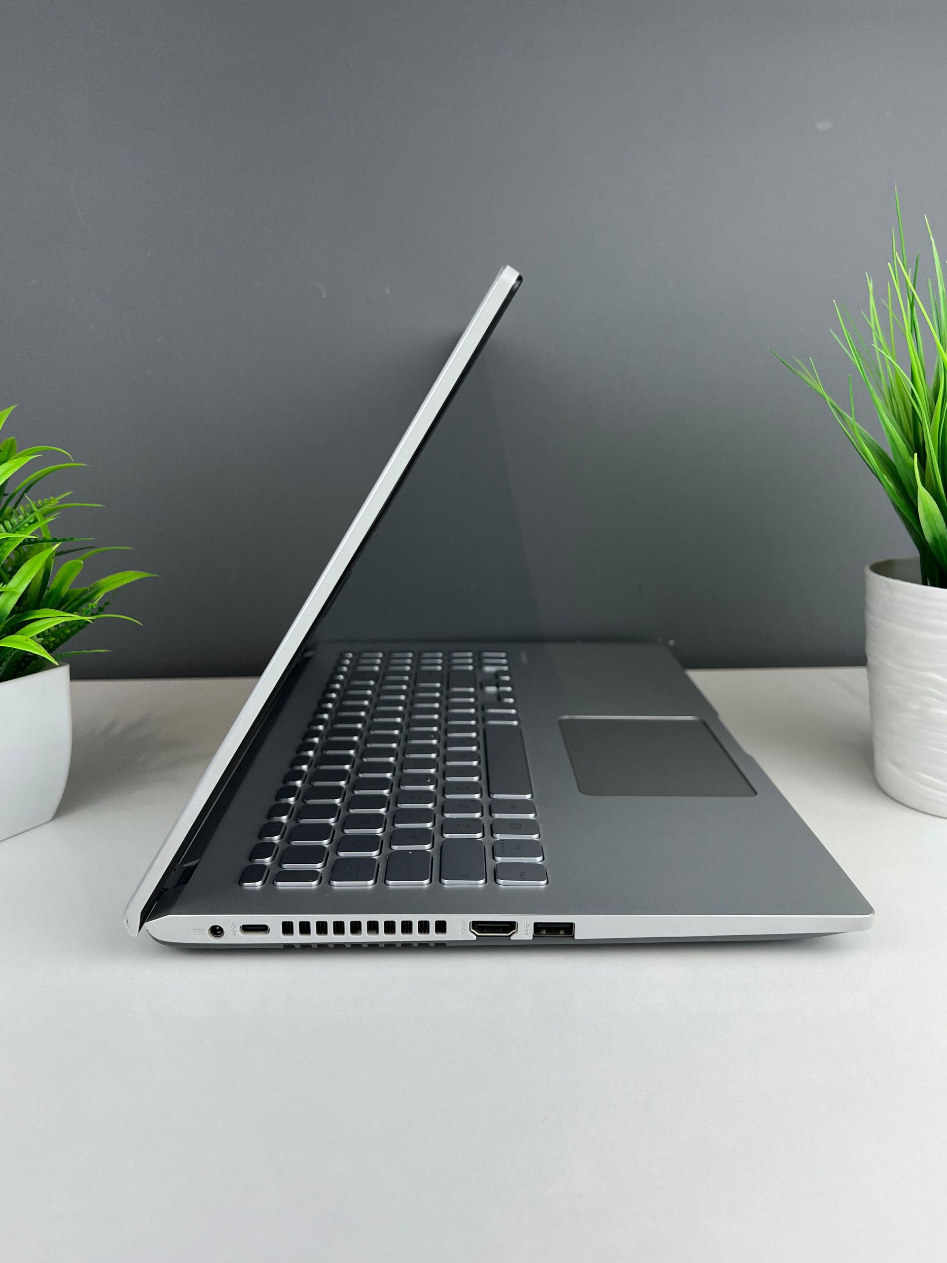 Ноутбук Asus core i3/10-пок  Intel Core i3  10-поколение  ядер 8 GB 512 GB 13 дюймов