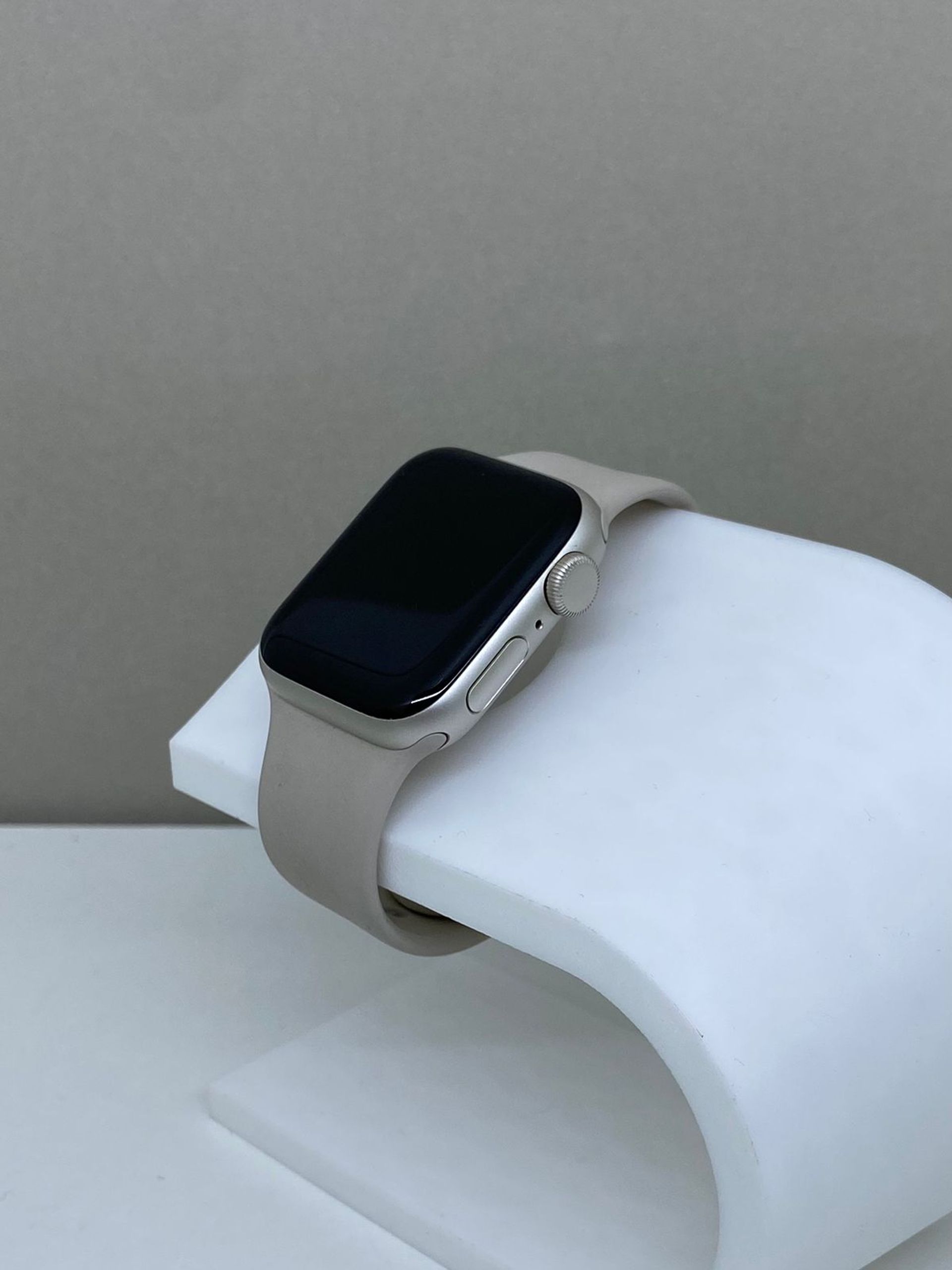 Apple Watch SE 40 мм (2е поколение)
