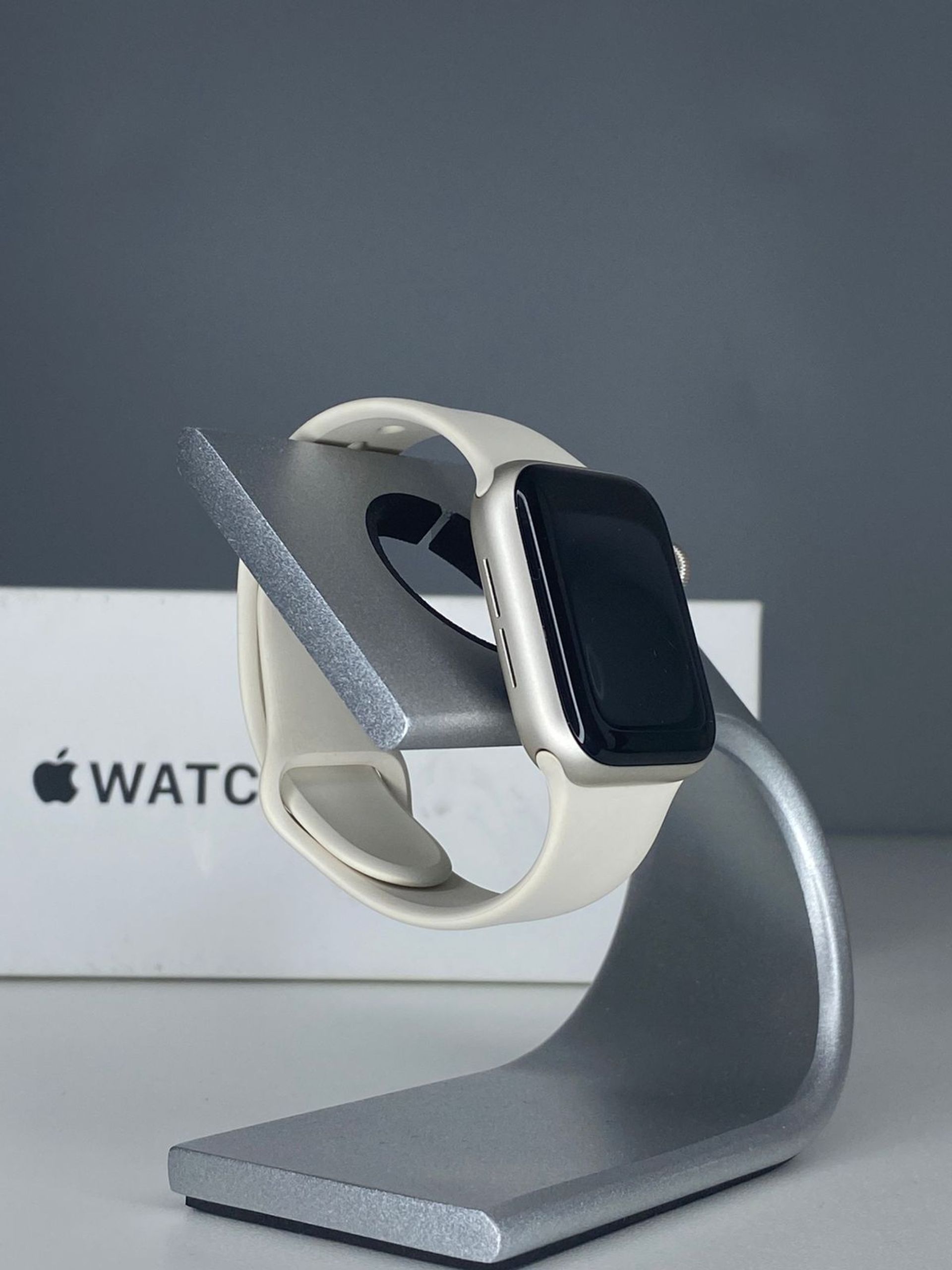 Apple Watch SE 40 мм (2е поколение)