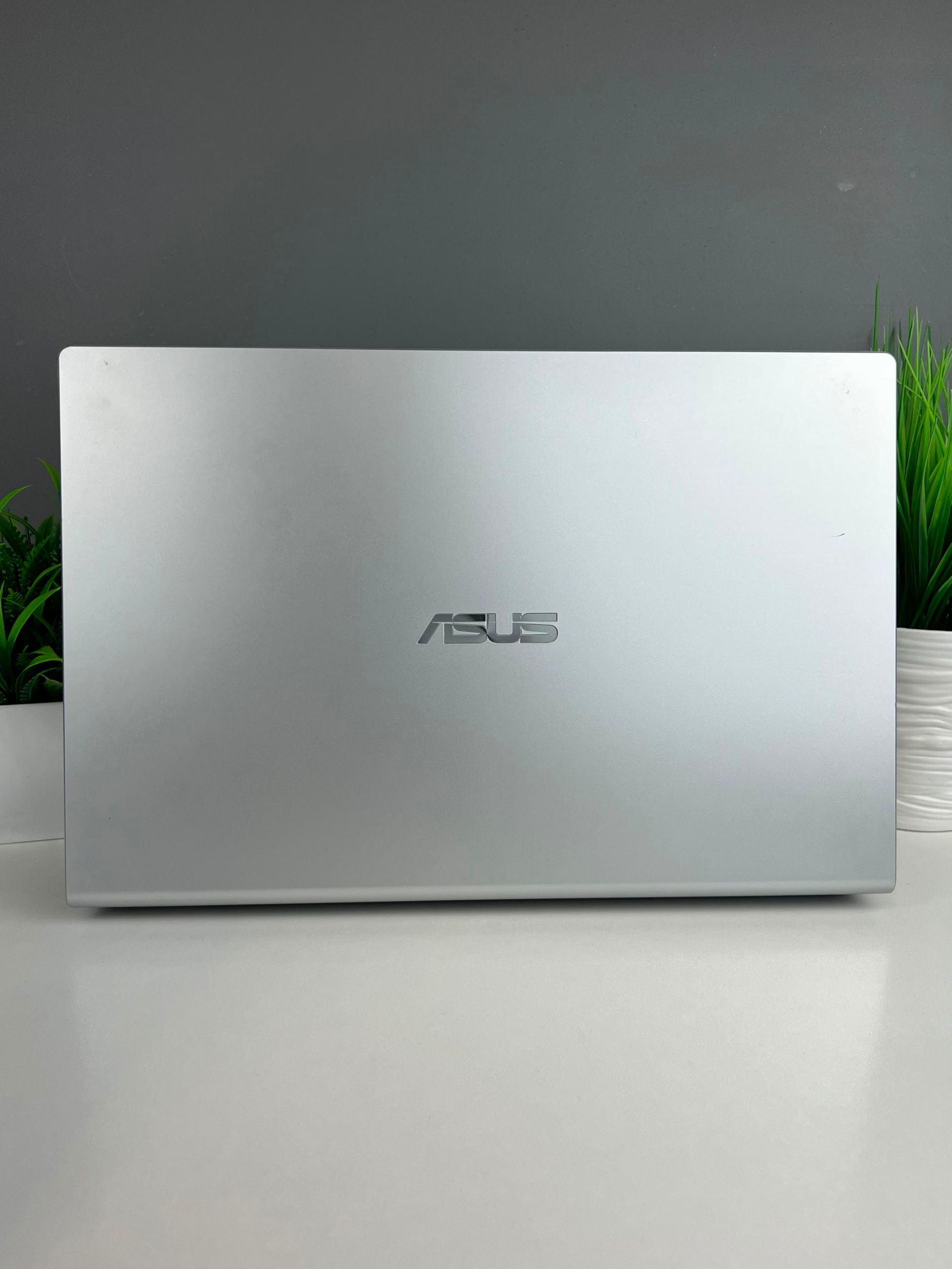 Ноутбук Asus core i3/10-пок  Intel Core i3  10-поколение  ядер 8 GB 256 GB 13 дюймов