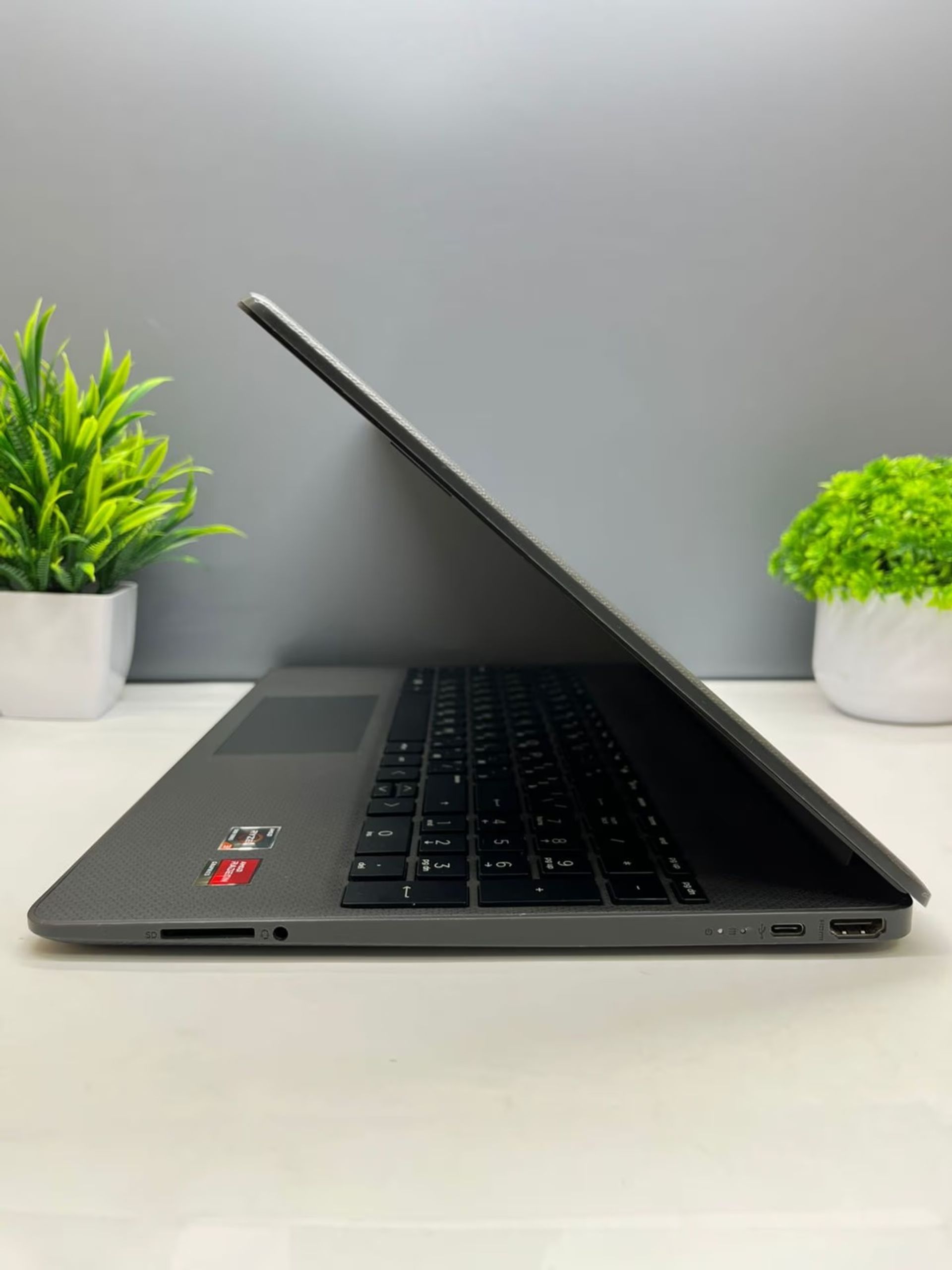 Ноутбук Hp ryzen 3 (5-е поколение) 2023-2024 (4 ядер / 8 потоков) AMD Ryzen 3 5-поколение ядер 8 GB 256 GB 15 дюймов