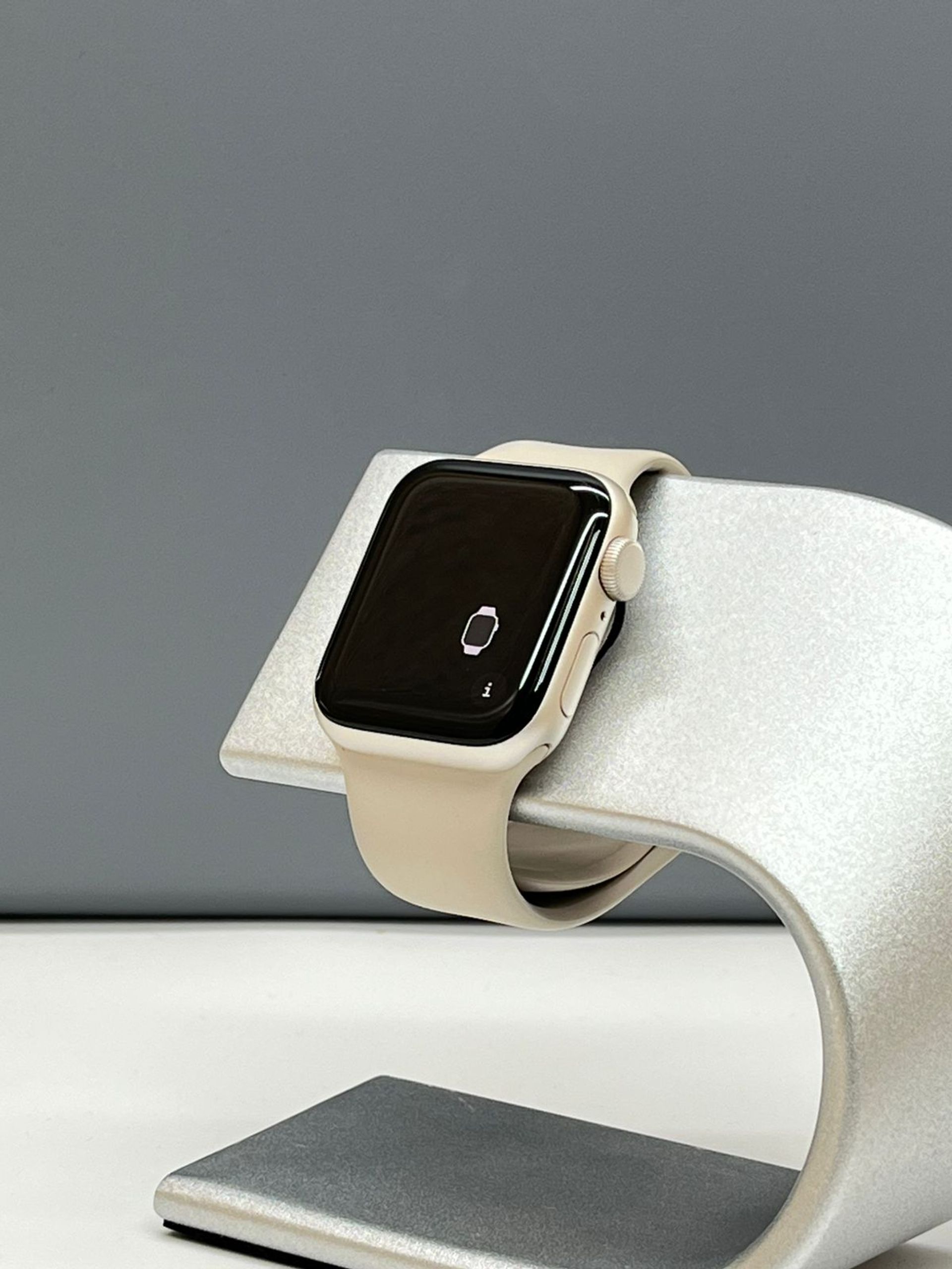 Apple Series SE 40 mm (2е поколение) 40