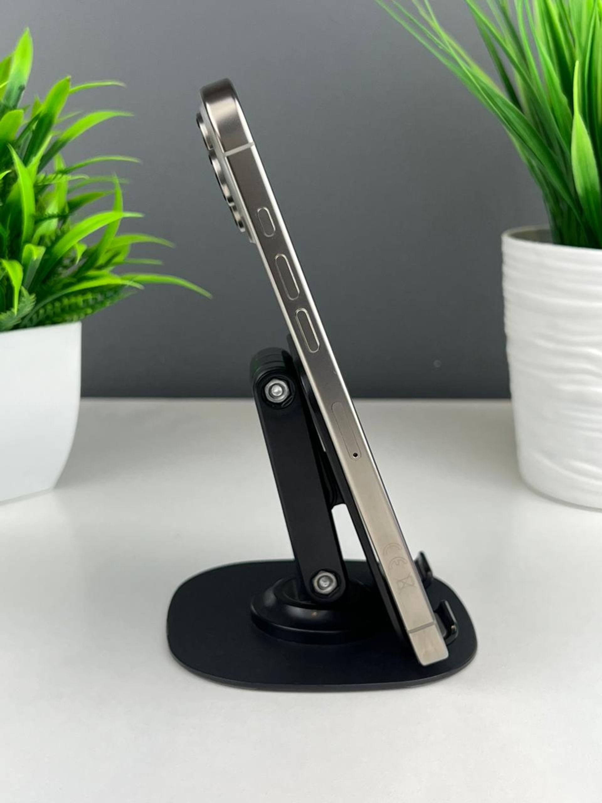 Apple iPhone 16 Pro Max 256GB - фото_2