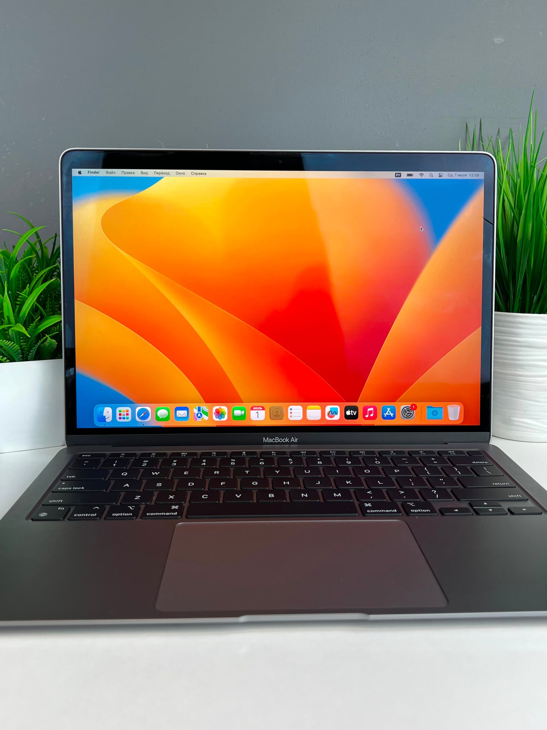 Ноутбук Apple MacBook Air Apple M1 ядер 8 GB 256 GB 13 дюймов