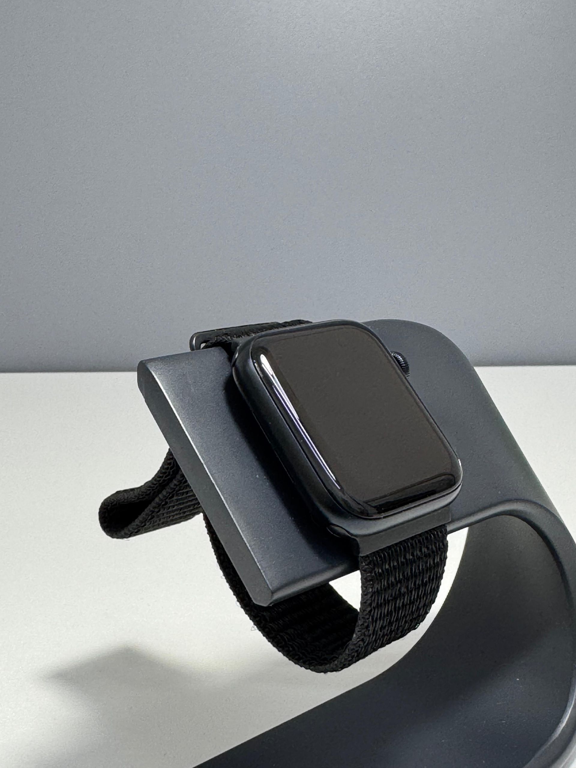 Apple Watch SE 44 мм (2е поколение) - фото_2