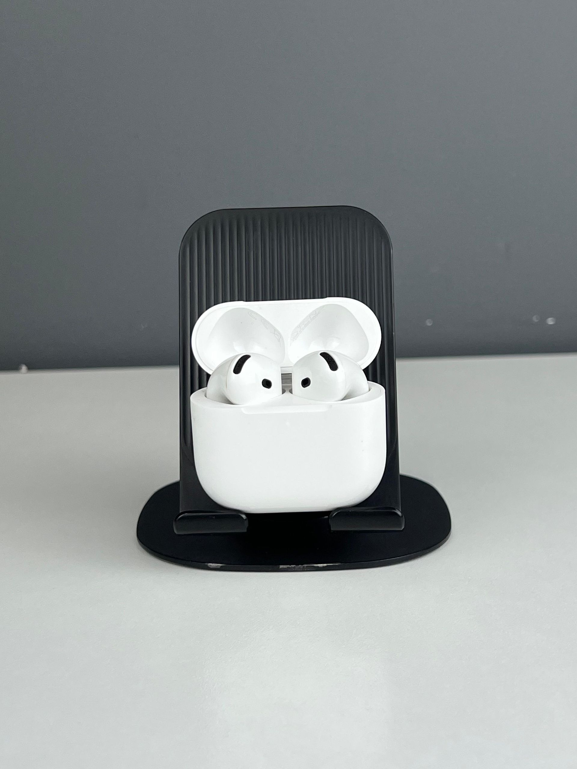 Apple AirPods 4 series