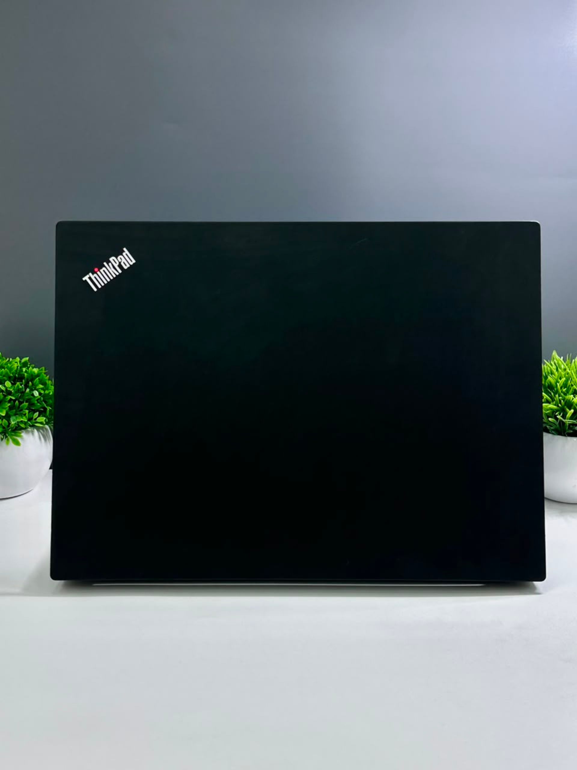 Ноутбук Lenovo Для работы и учебы  Intel Core i3  8-поколение  ядер 4 GB 240 GB 14 дюймов
