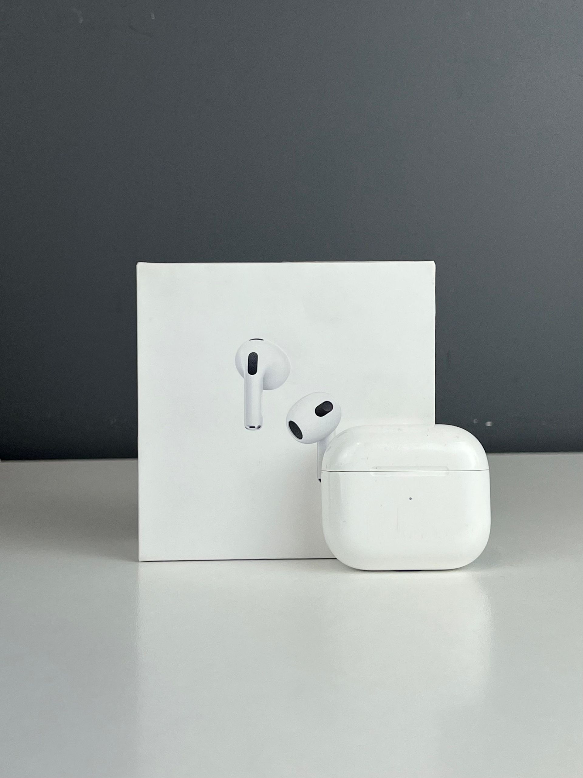 Apple AirPods 3 series