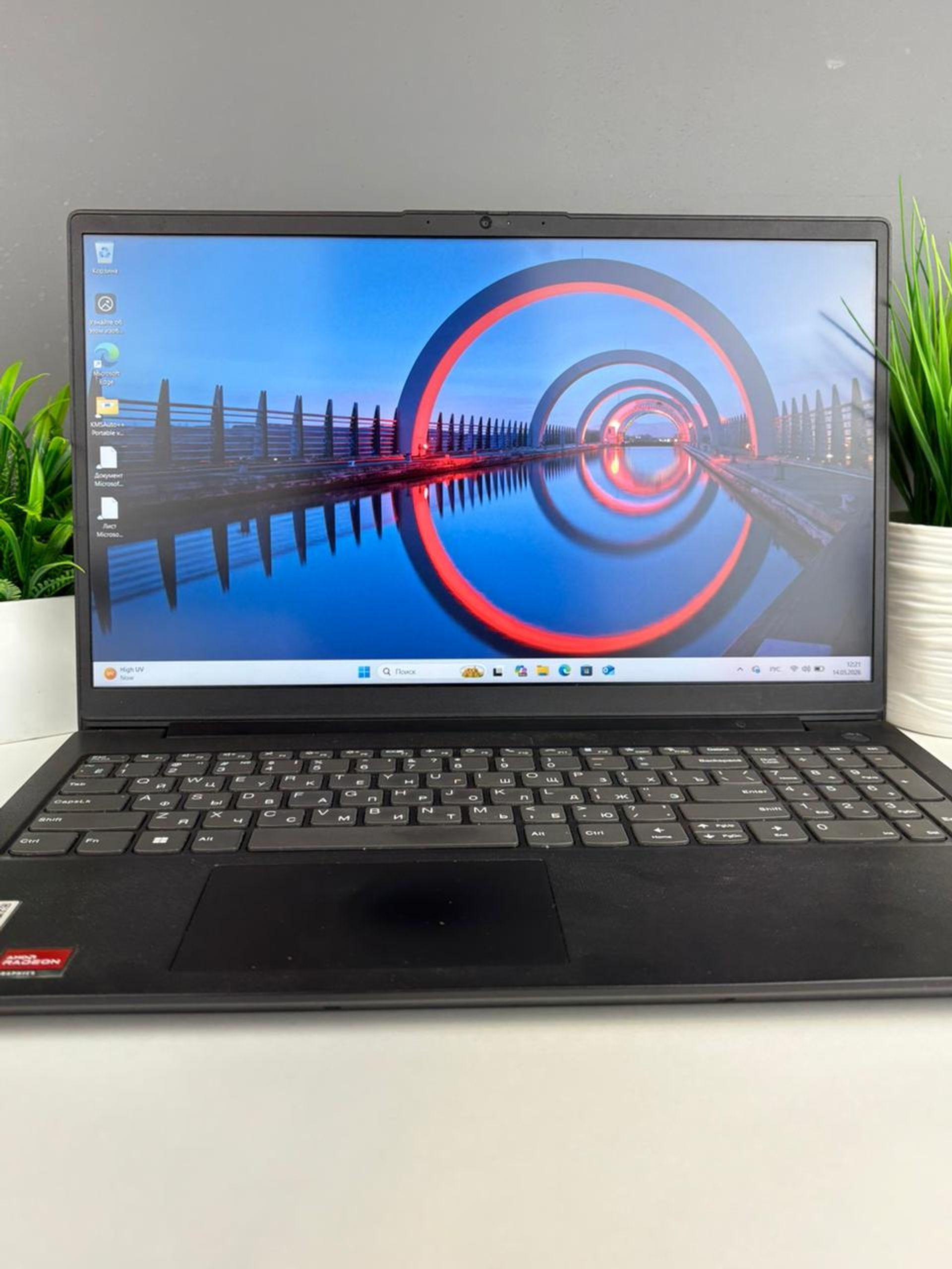 Ноутбук Lenovo ryzen 3 (5-е поколение) 2023-2024 (4 ядер / 8 потоков) AMD Ryzen 3 5-поколение ядер 4 GB 500 GB 15 дюймов