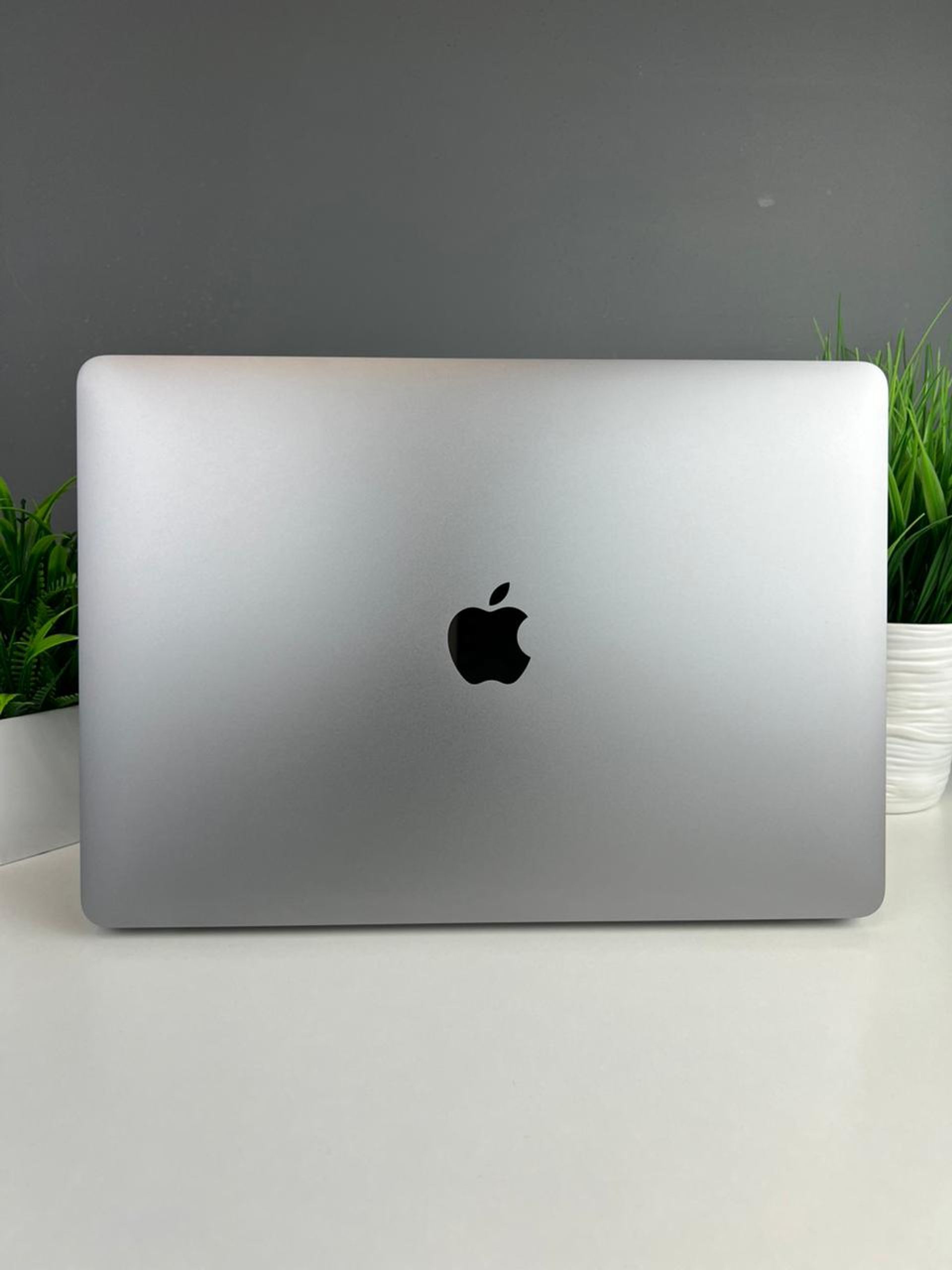 Ноутбук Apple MacBook Pro  Intel Core i5 5-поколение  ядер 8 GB 13 дюймов