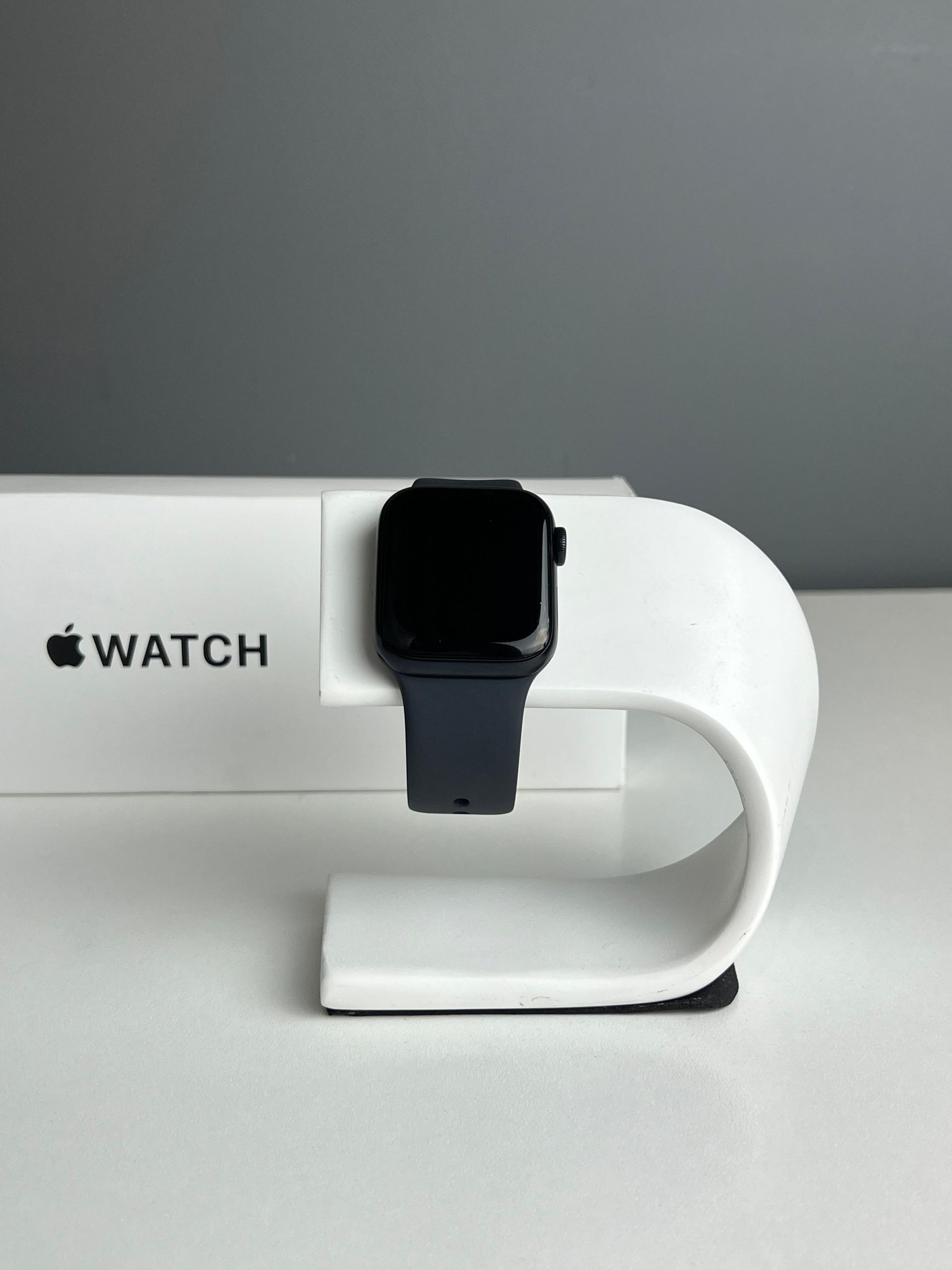 Apple Watch SE 40 мм (2е поколение)