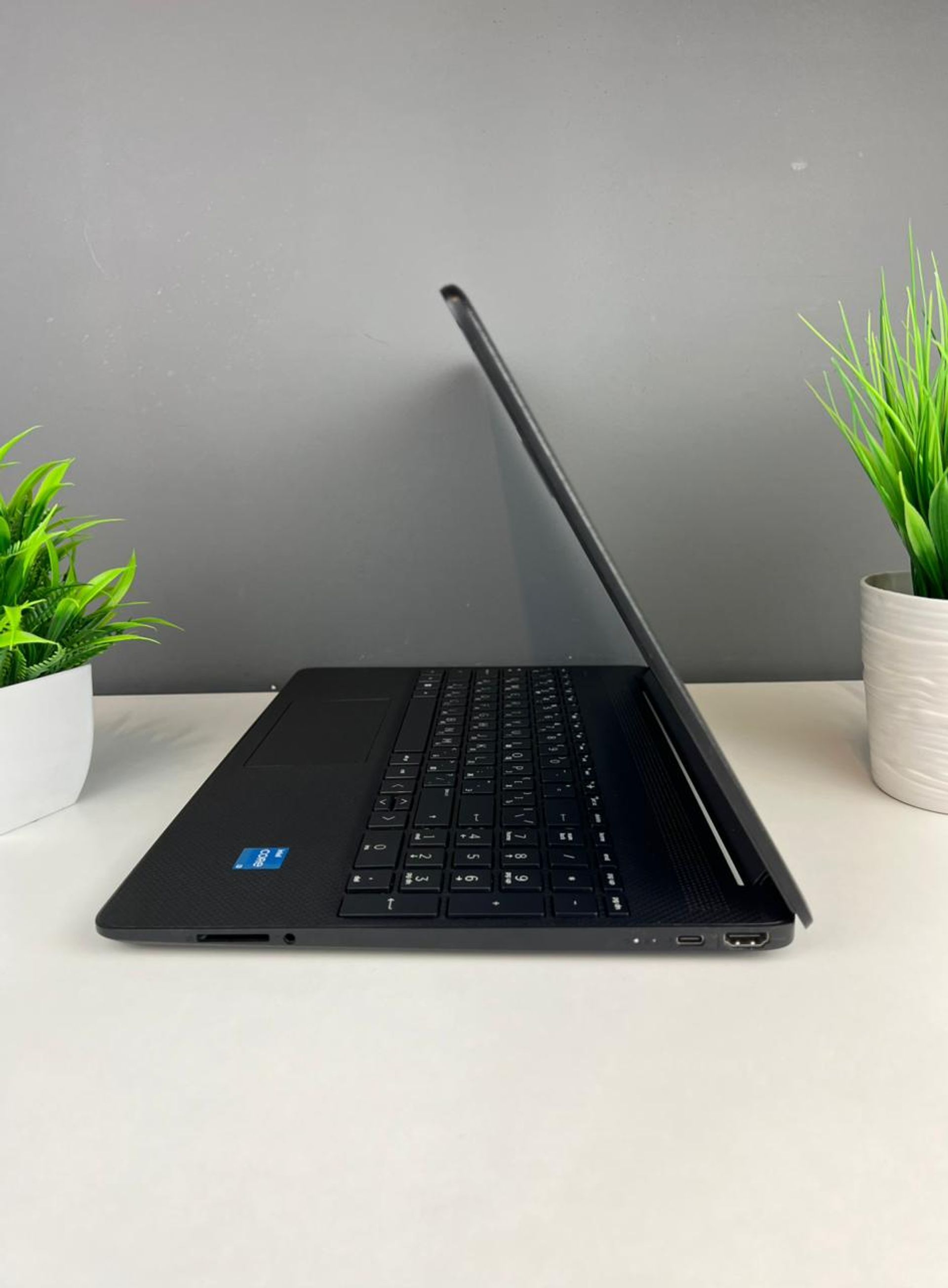 Ноутбук Hp core i3/11-пок  Intel Core i3  11-поколение  ядер 8 GB 500 GB 14 дюймов