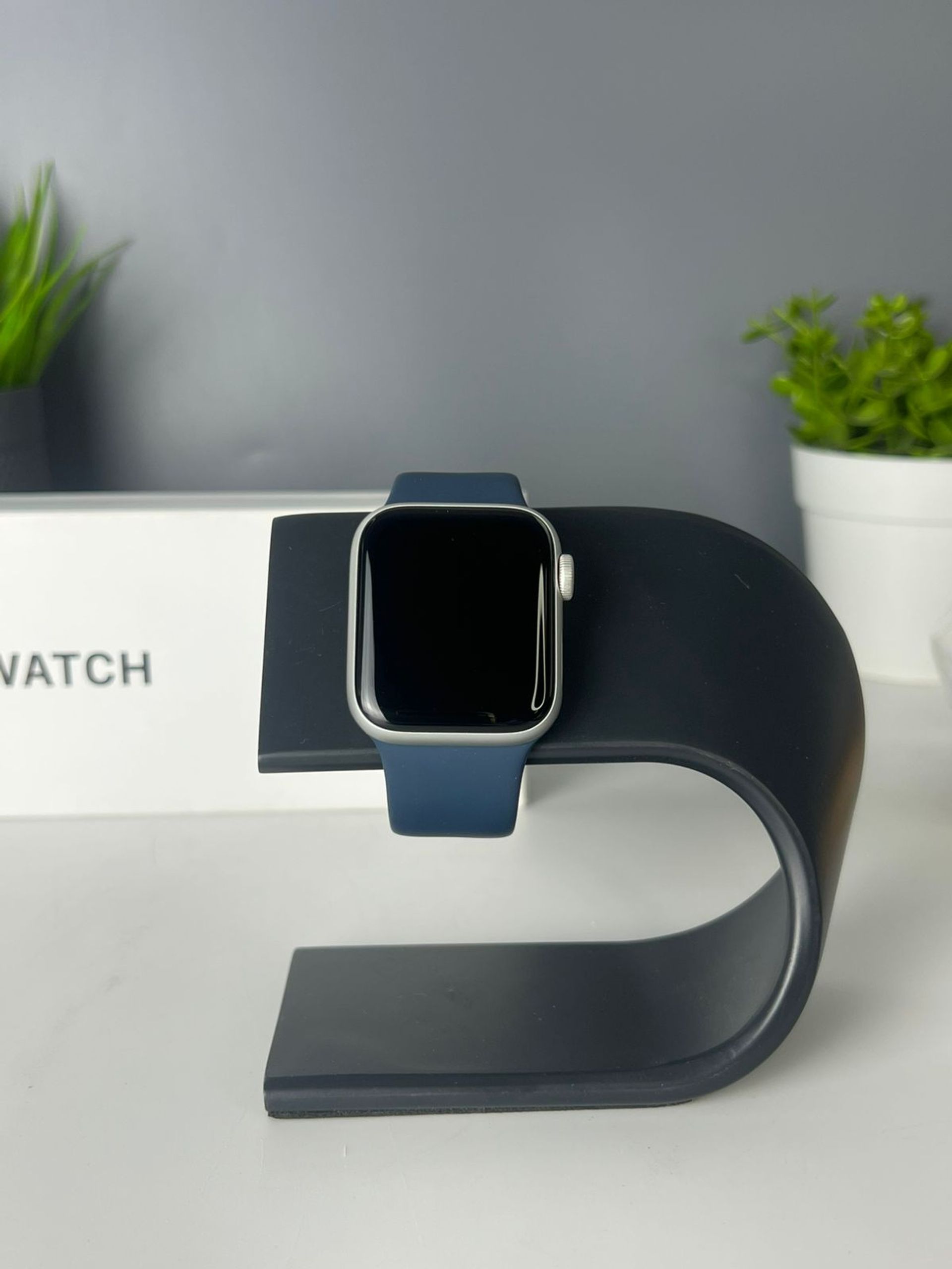 Apple Watch SE 40 мм (2е поколение)