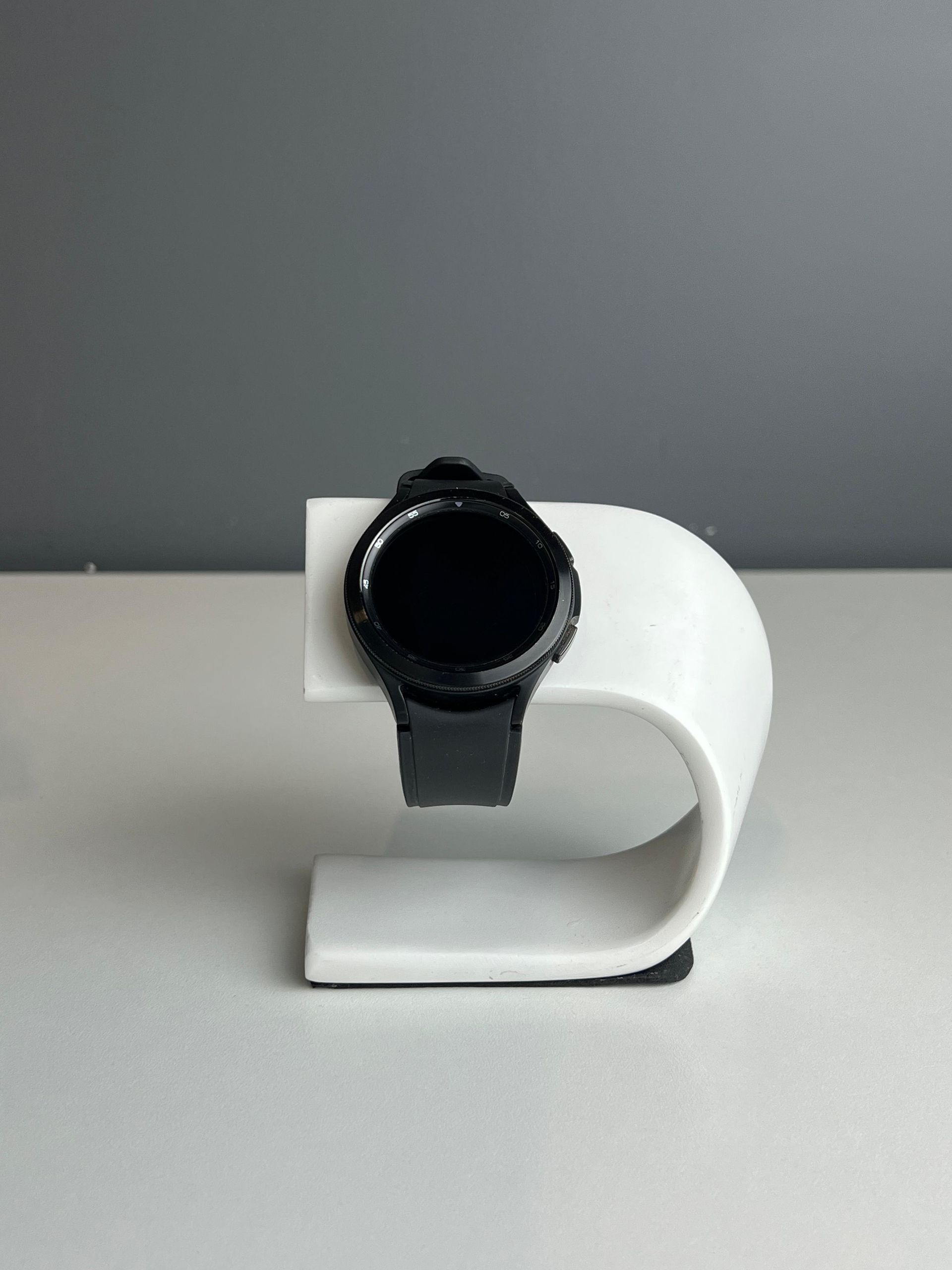 Samsung Series 4 Classic SM-R890 46mm