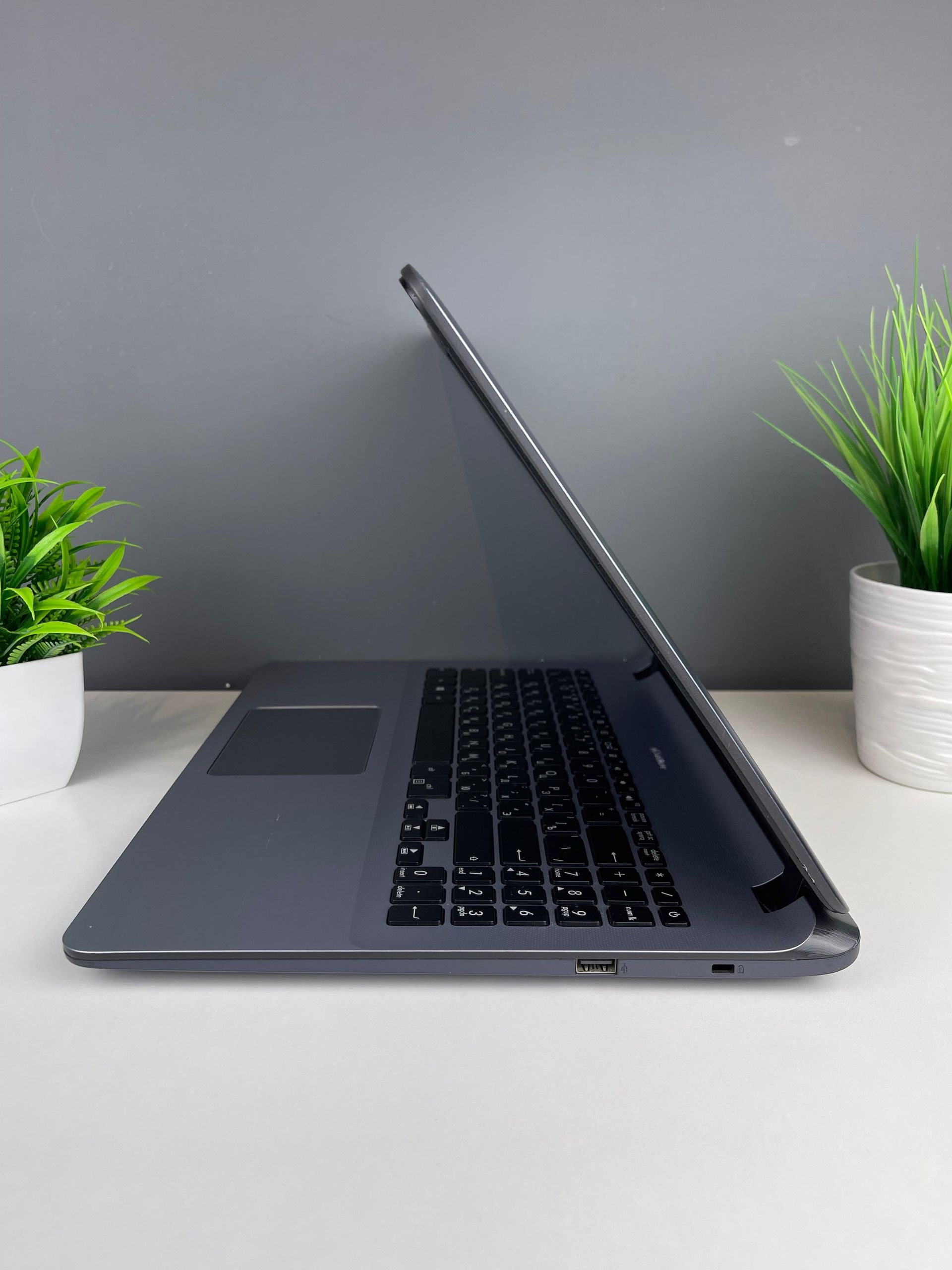 Ноутбук ASUS Asus Core i3/7-пок