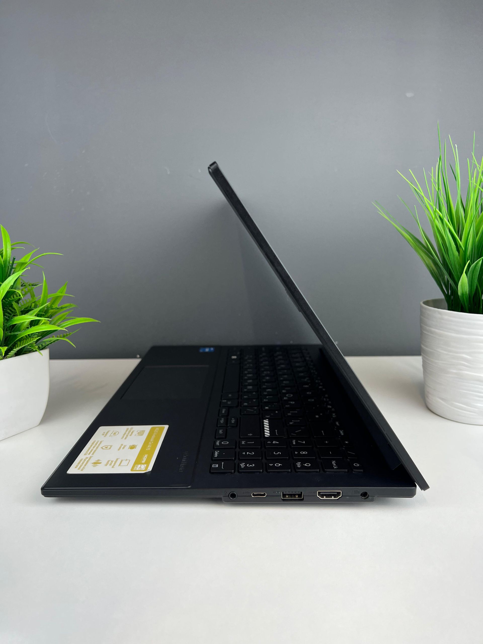 Ноутбук Asus Для работы и учебы  Intel Core i3  12-поколение  ядер 8 GB 256 GB 15 дюймов