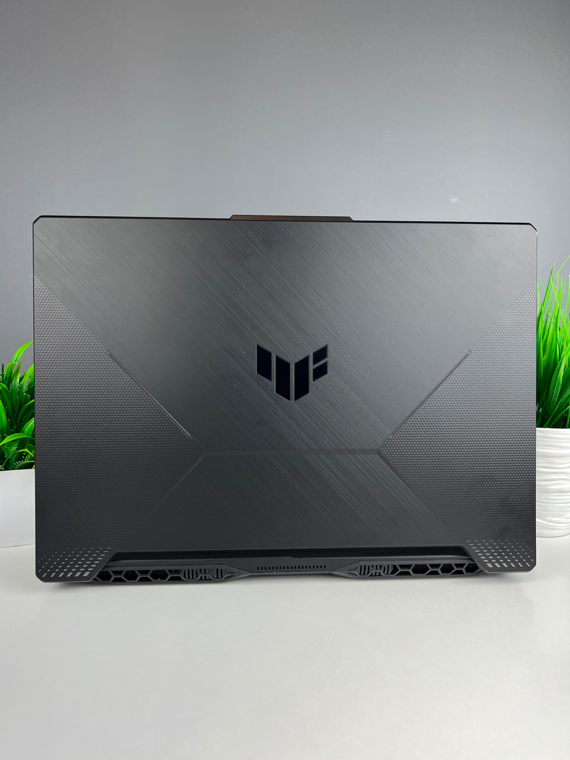 Ноутбук Asus Tuf Gaming F15 AMD Ryzen 5 7-поколение ядер 8 GB 512 GB 15 дюймов