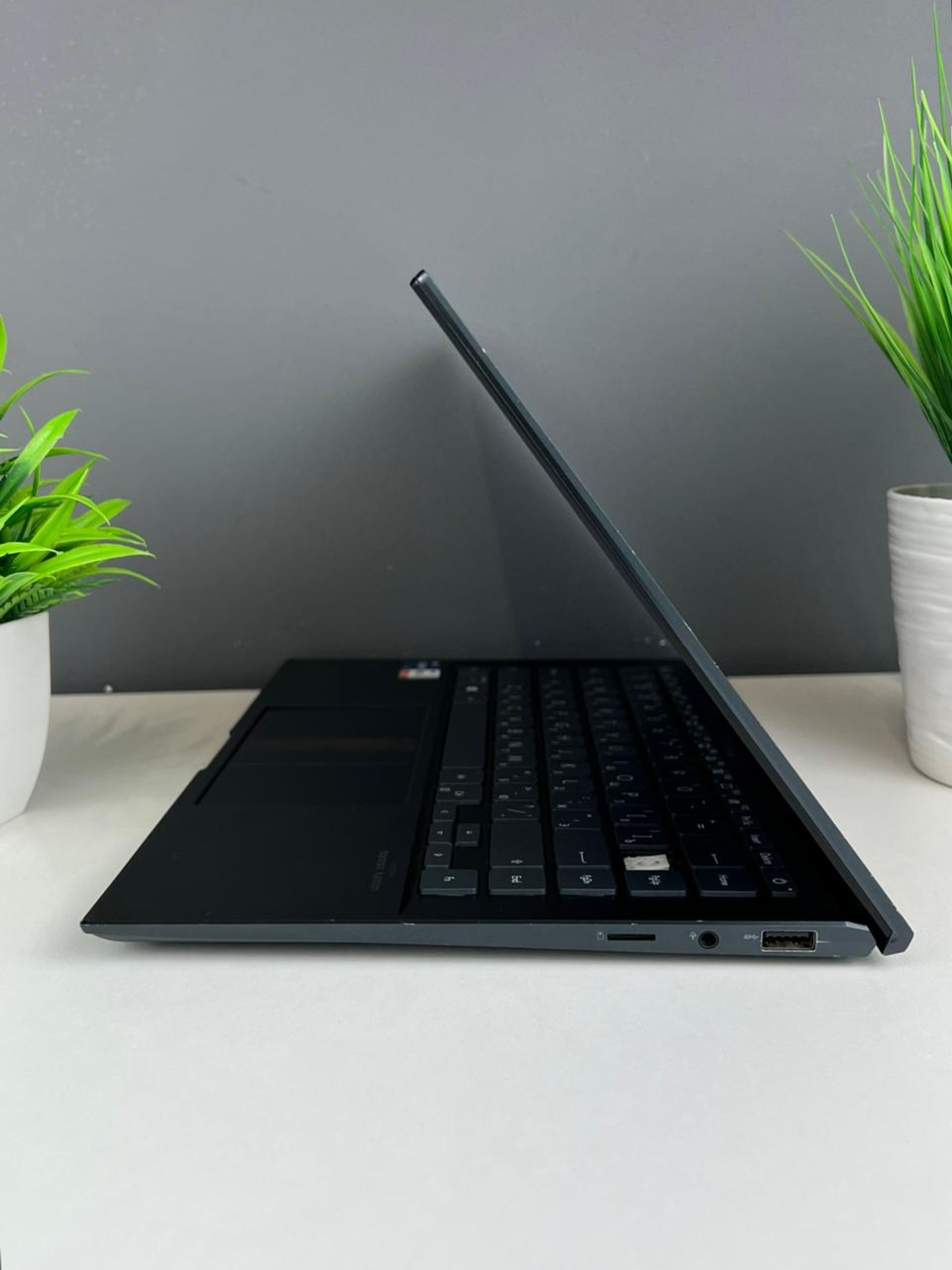 Ноутбук Asus core i7/11 пок  Intel Core i7  11-поколение  ядер 8 GB 500 GB 14 дюймов