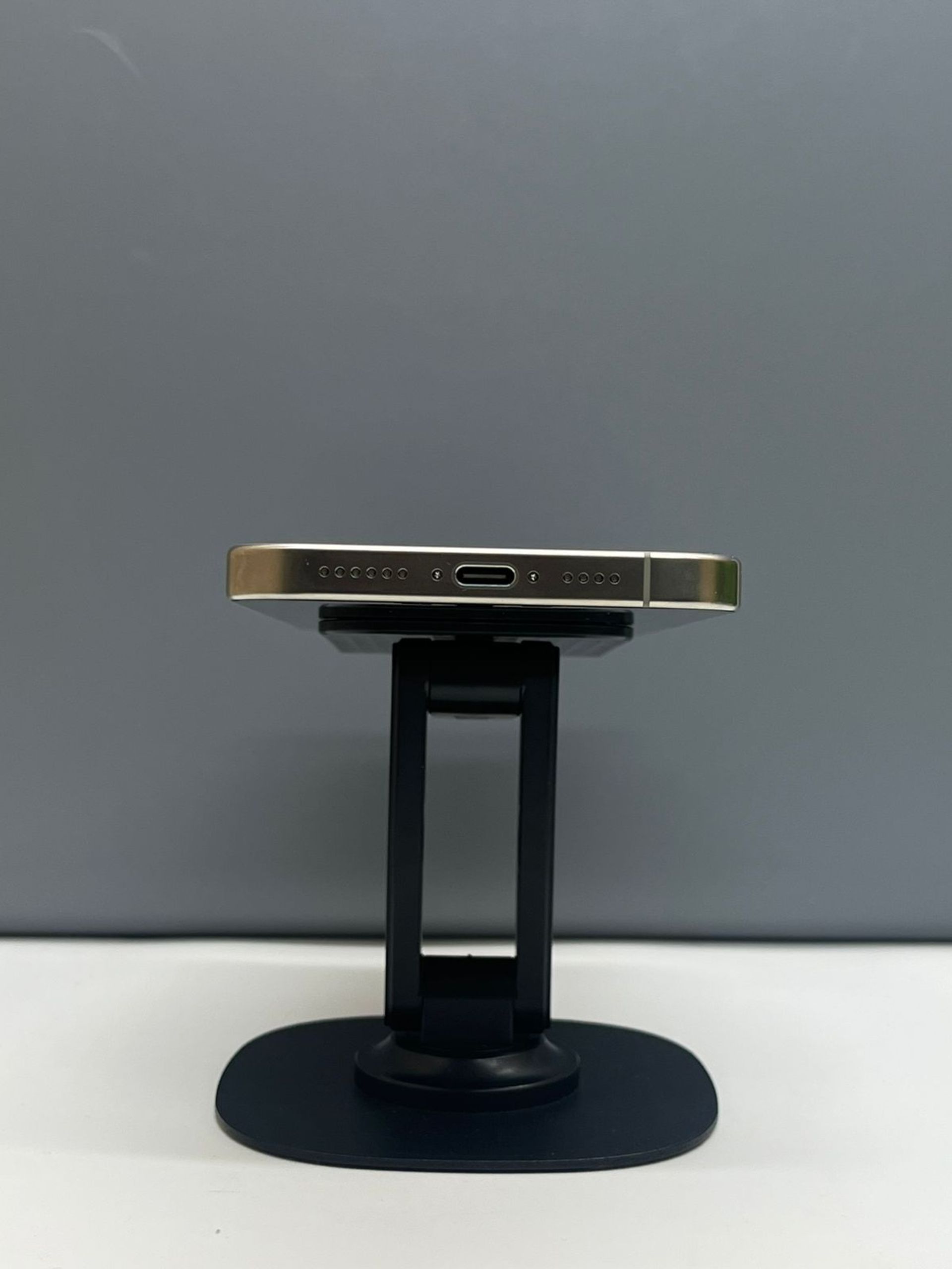 Apple iPhone 16 Pro Max 256GB - фото_3