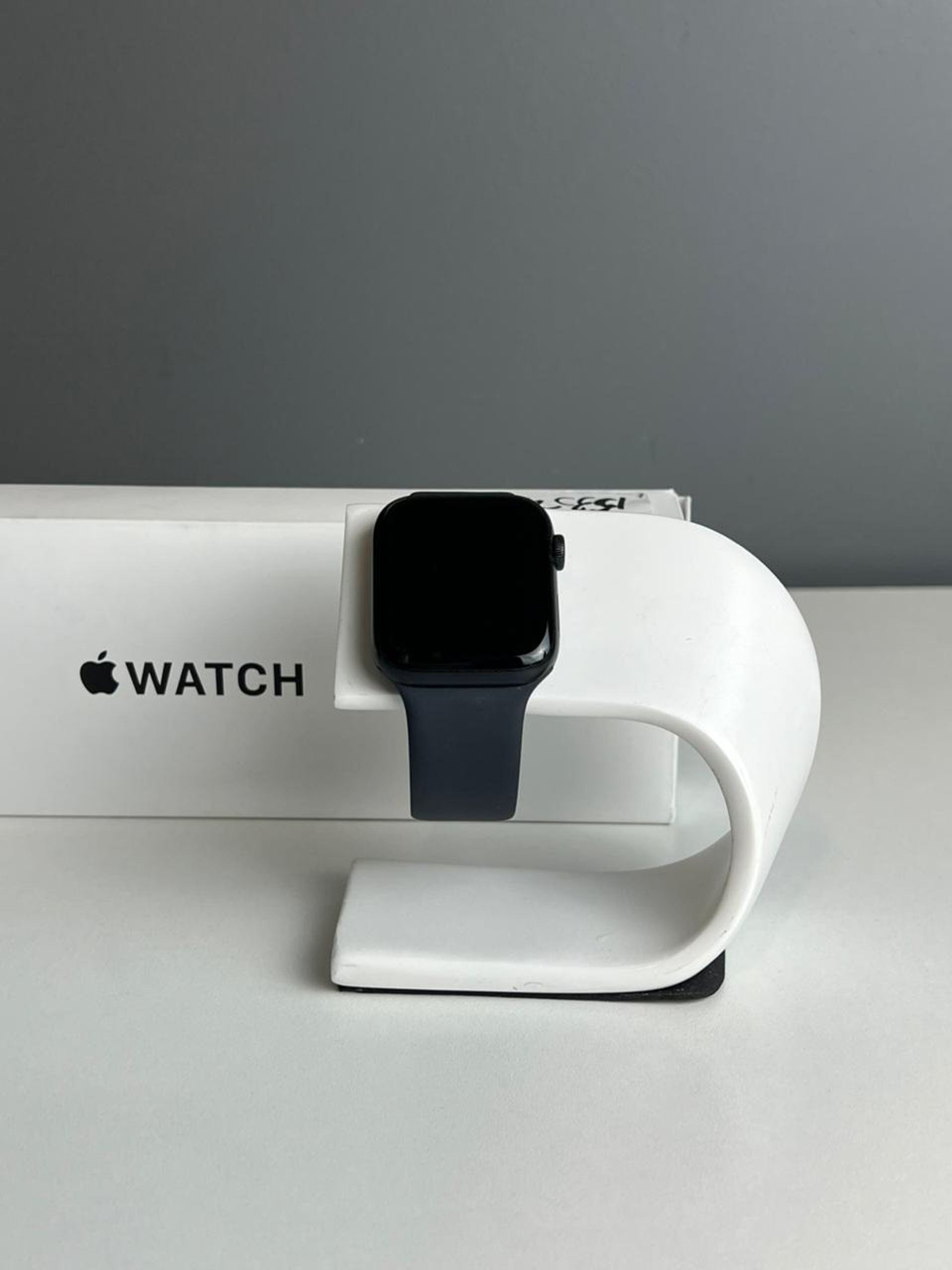 Apple Watch SE 44 мм (2е поколение