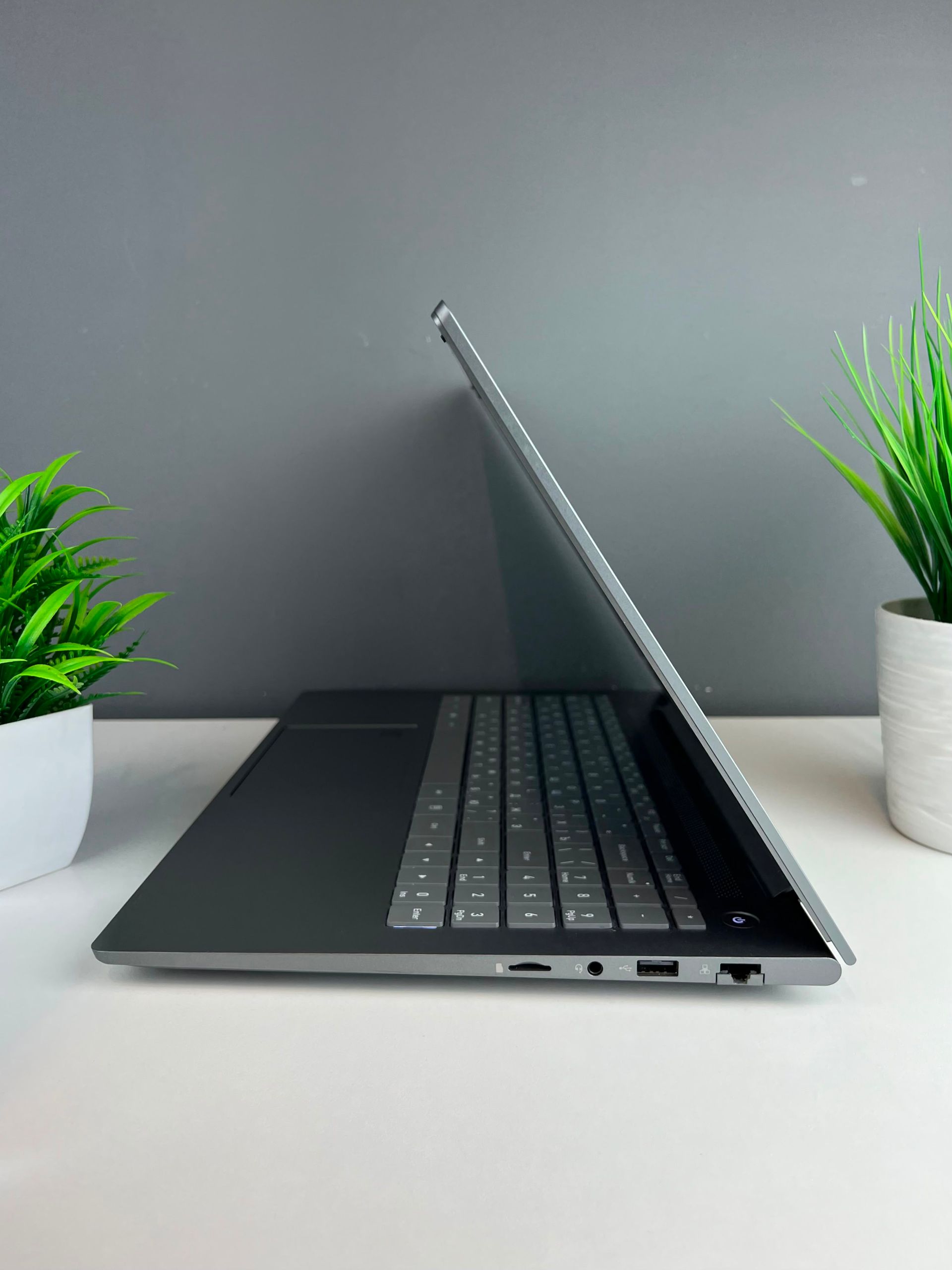 Ноутбук Dell core i3/12-пок  Intel Core i3  12-поколение  ядер 8 GB 256 GB 15 дюймов