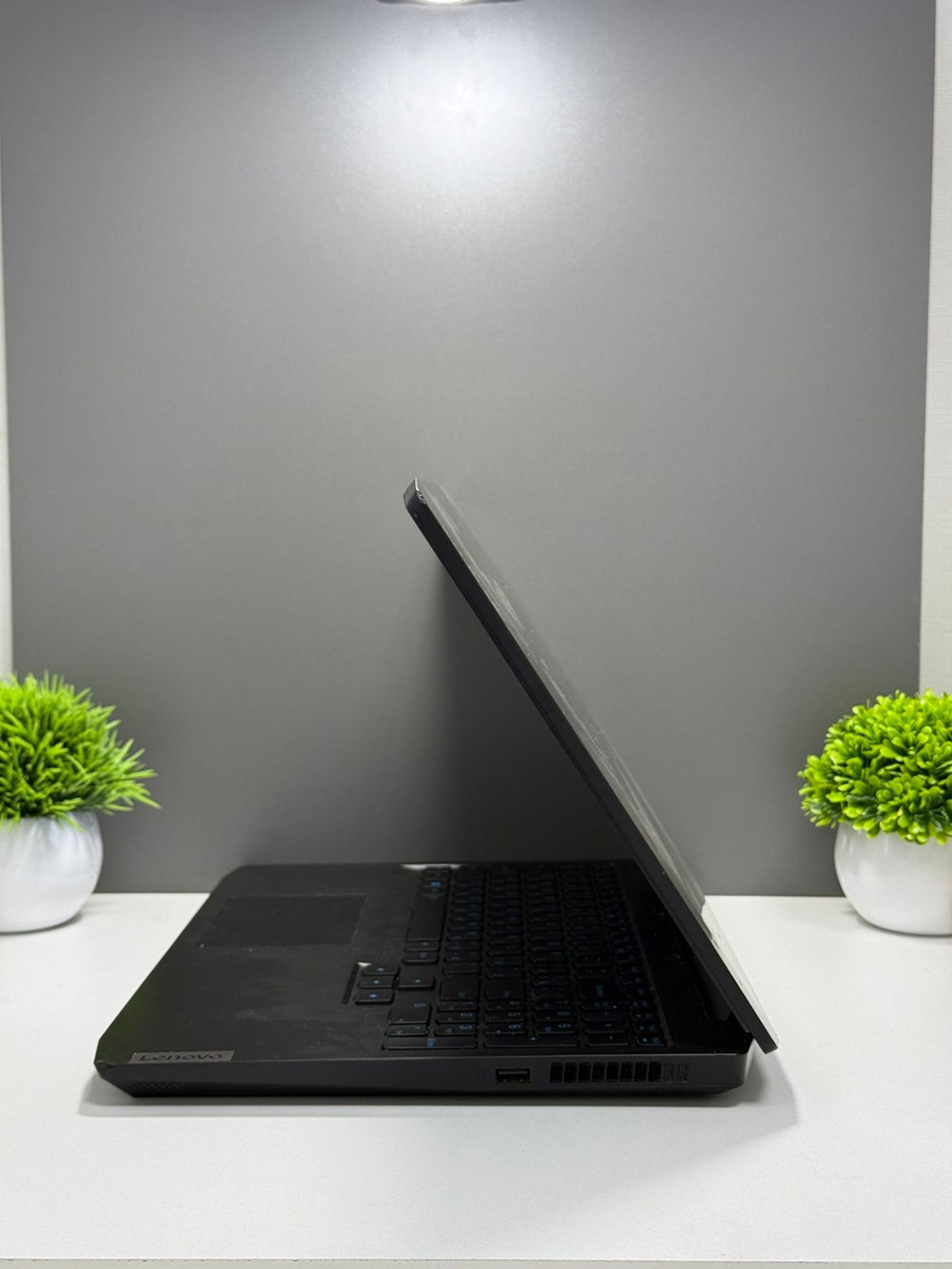 Ноутбук Lenovo Игровой AMD Ryzen 5 4-поколение ядер 16 GB 512 GB 14 дюймов