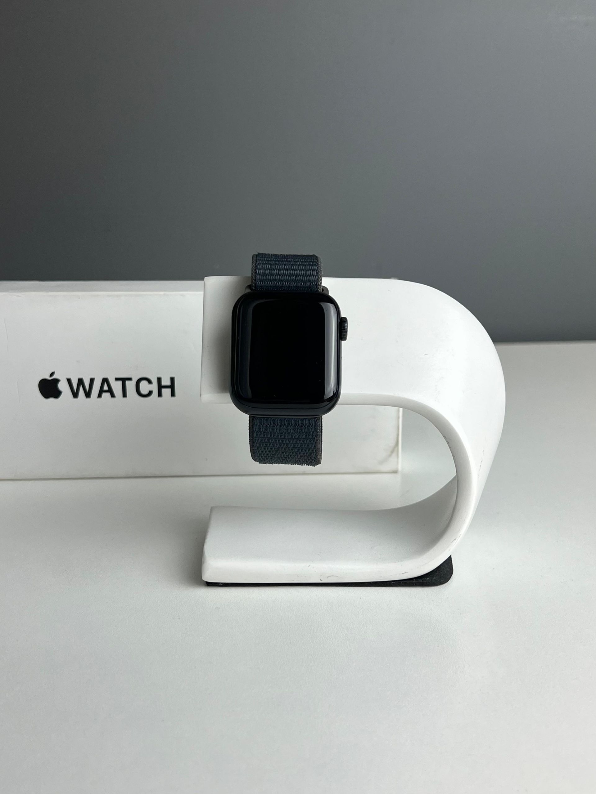 Apple Series SE 40 mm (2е поколение) 40mm