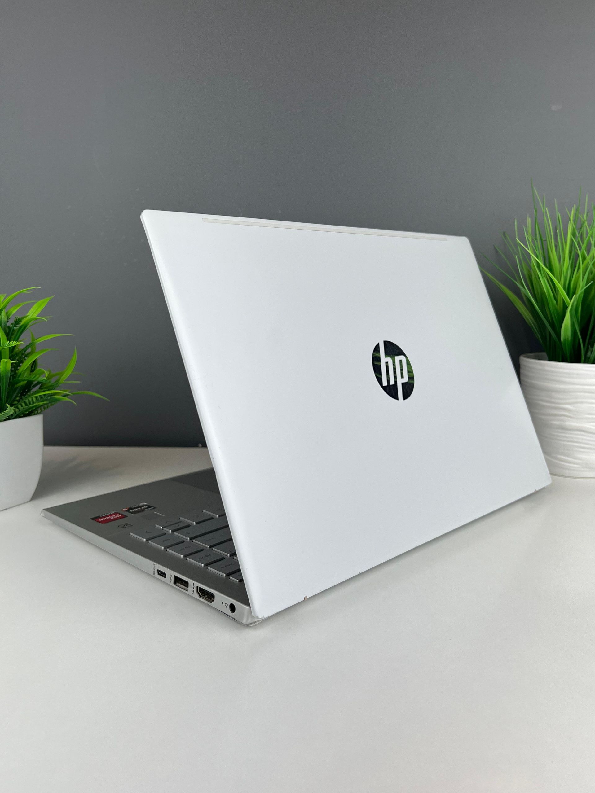 Ноутбук Hp ryzen 5 (5-е поколение) 2023 (6 ядер / 12 потоков) AMD Ryzen 5 5-поколение ядер 16 GB 512 GB 13 дюймов