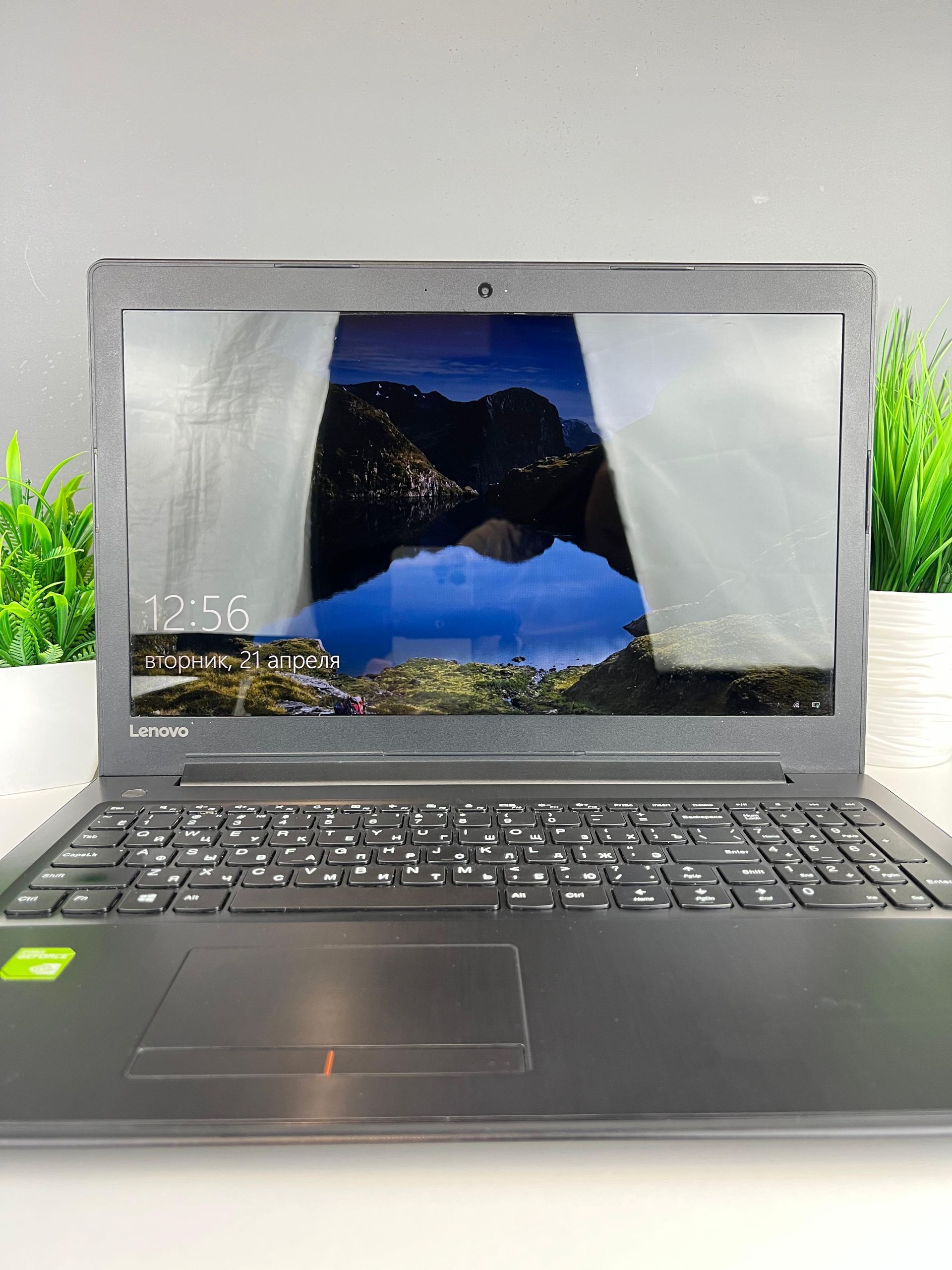 Ноутбук Lenovo core i7/6 пок  Intel Core i7  6-поколение  ядер 4 GB 15 дюймов