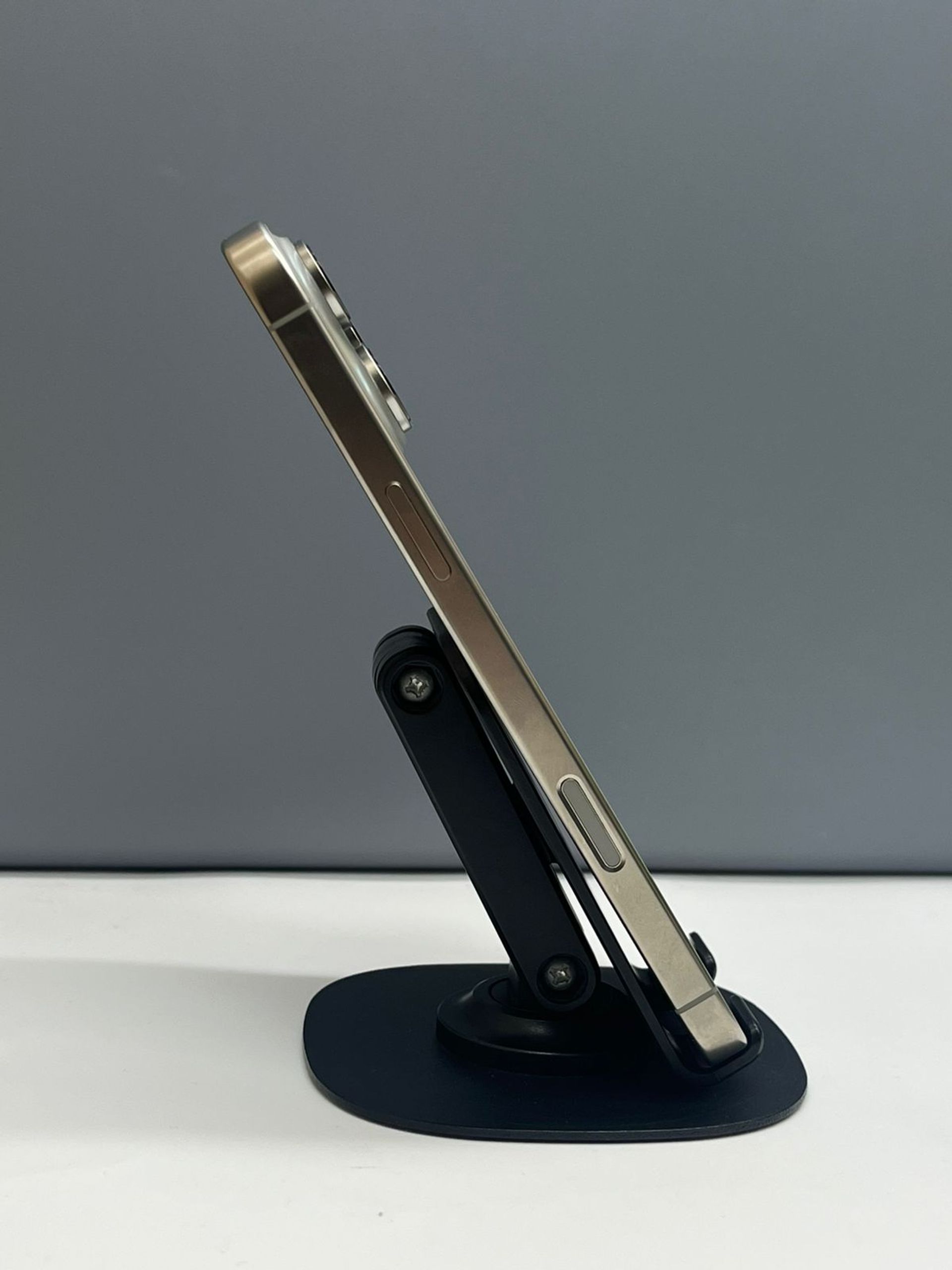 Apple iPhone 16 Pro Max 256GB - фото_2