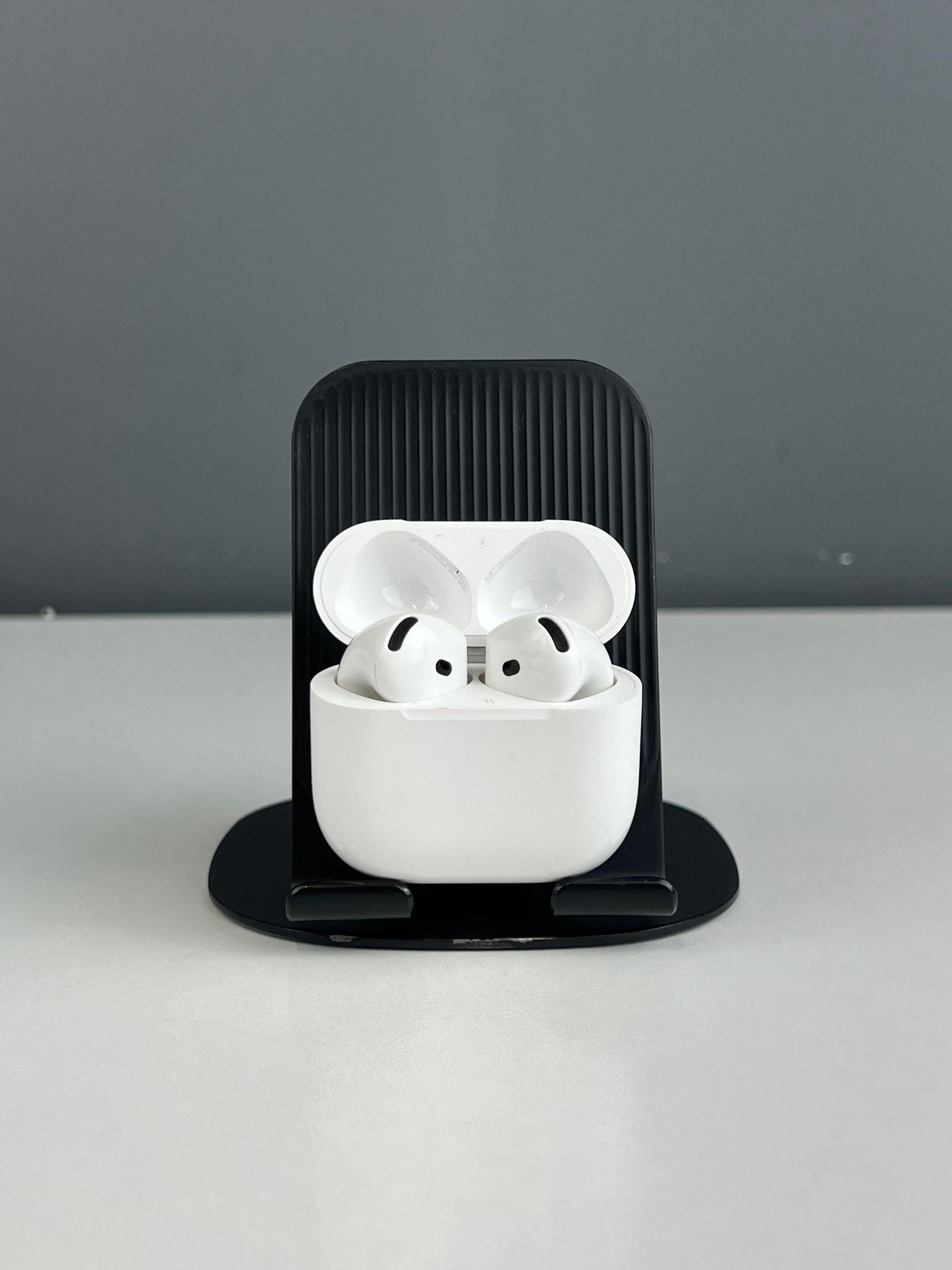 Apple AirPods 4 series
