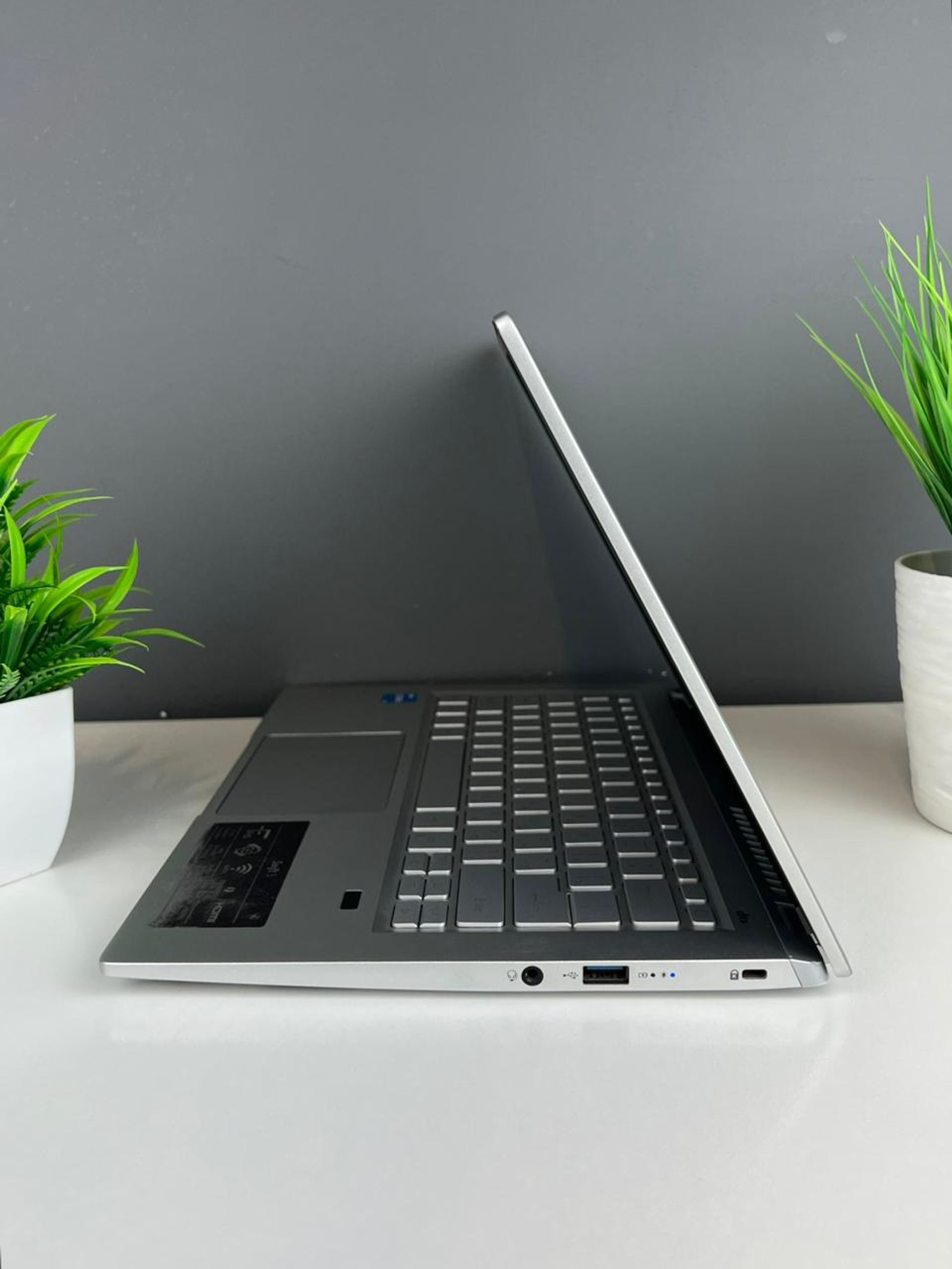 Ноутбук Asus core i3/11-пок  Intel Core i3  11-поколение  ядер 8 GB 256 GB