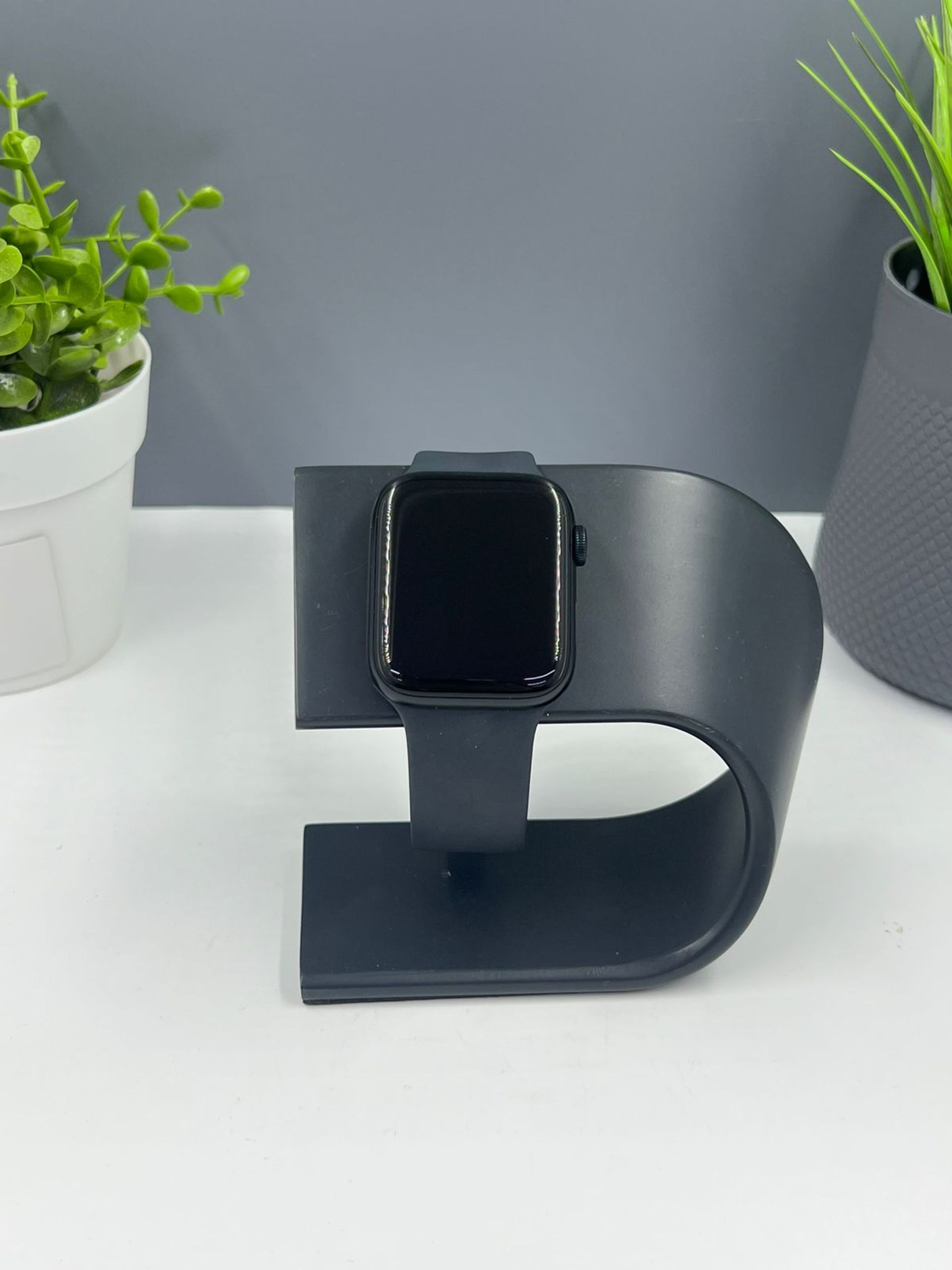 Apple Watch SE 44 мм (2е поколение) - фото_0