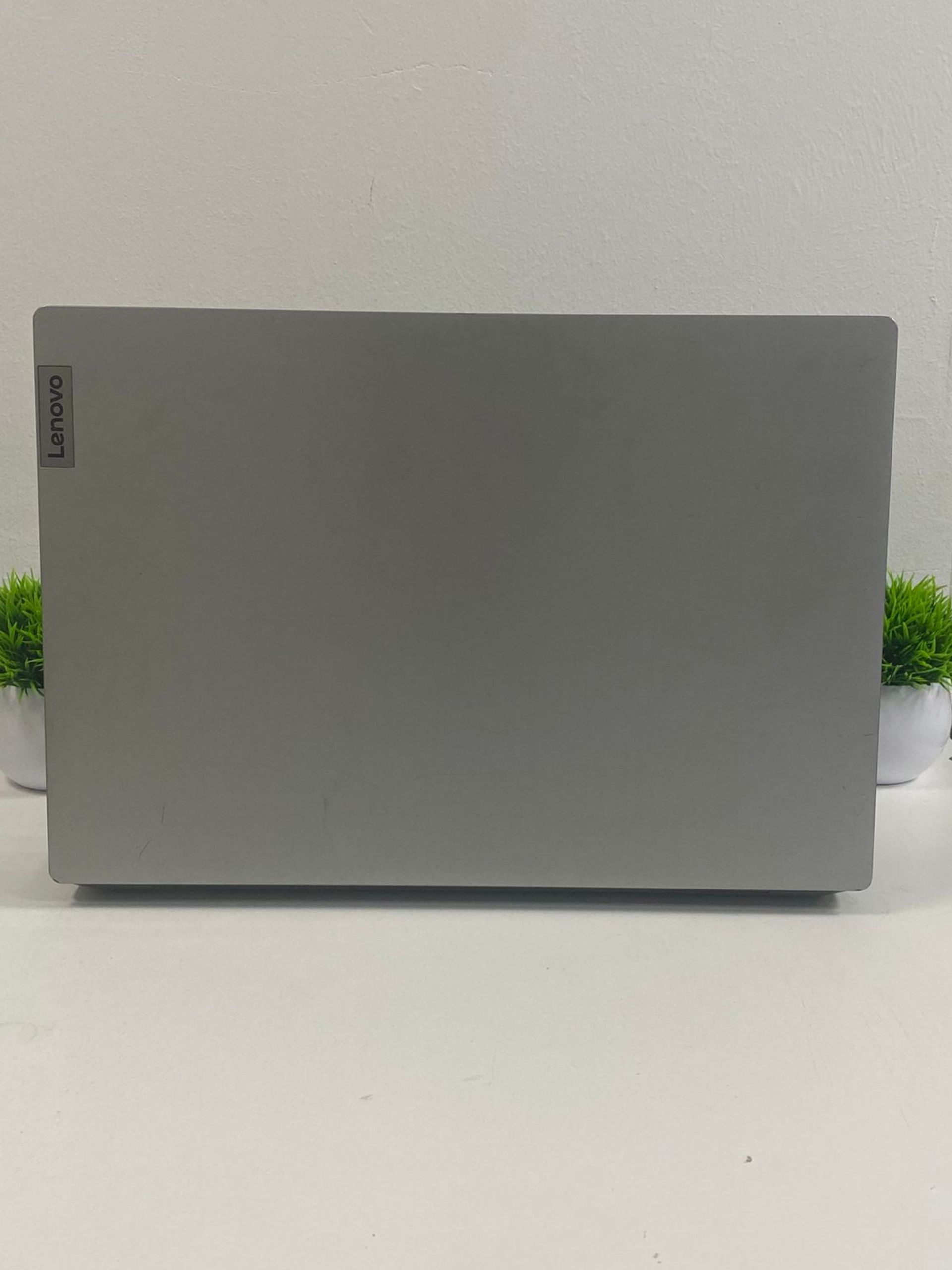 Ноутбук Lenovo core i3/10-пок  Intel Core i3  10-поколение  ядер 4 GB 16 дюймов