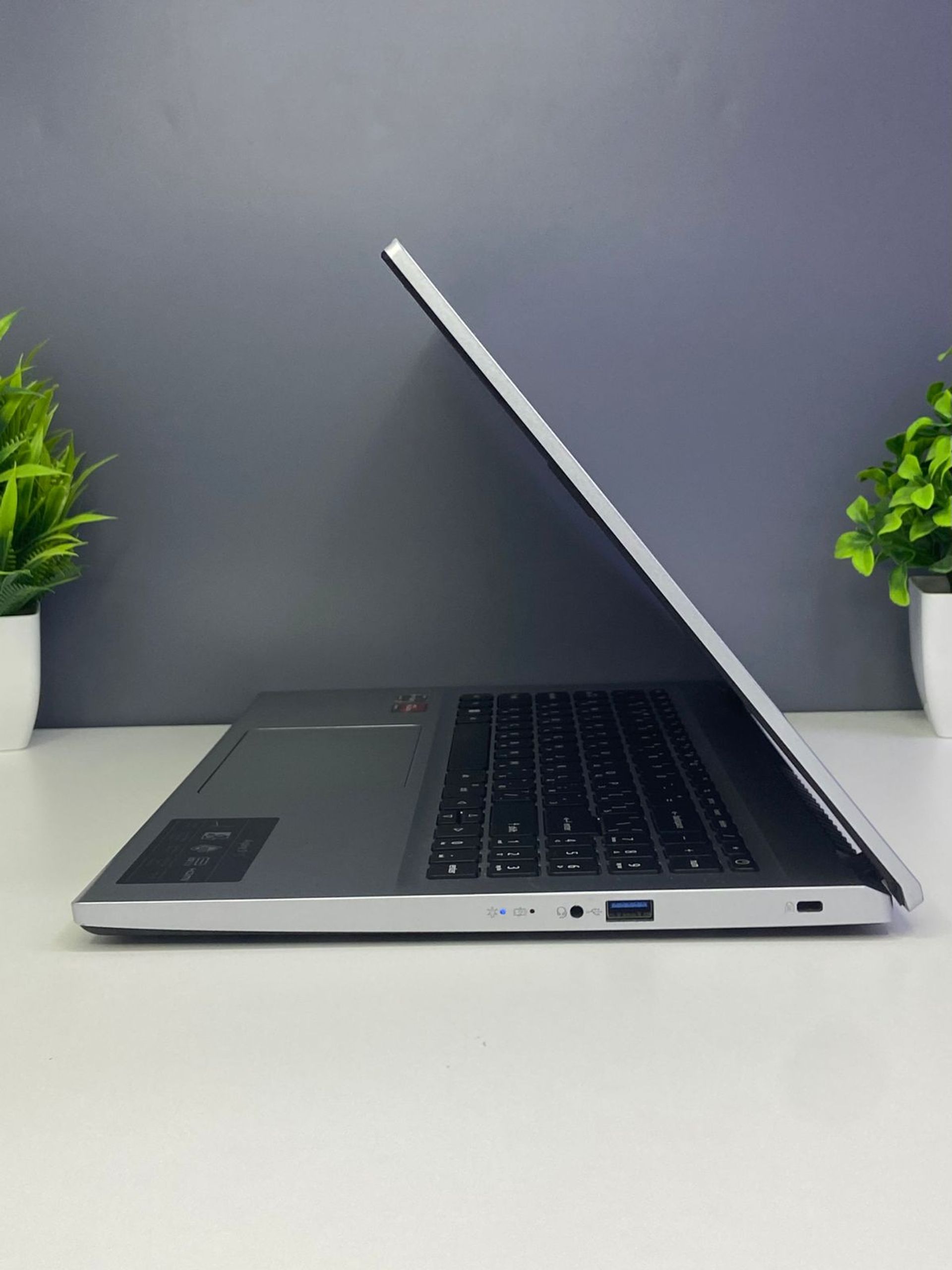 Ноутбук Acer Для работы и учебы AMD Ryzen 7 5-поколение ядер 16 GB 512 GB 16 дюймов